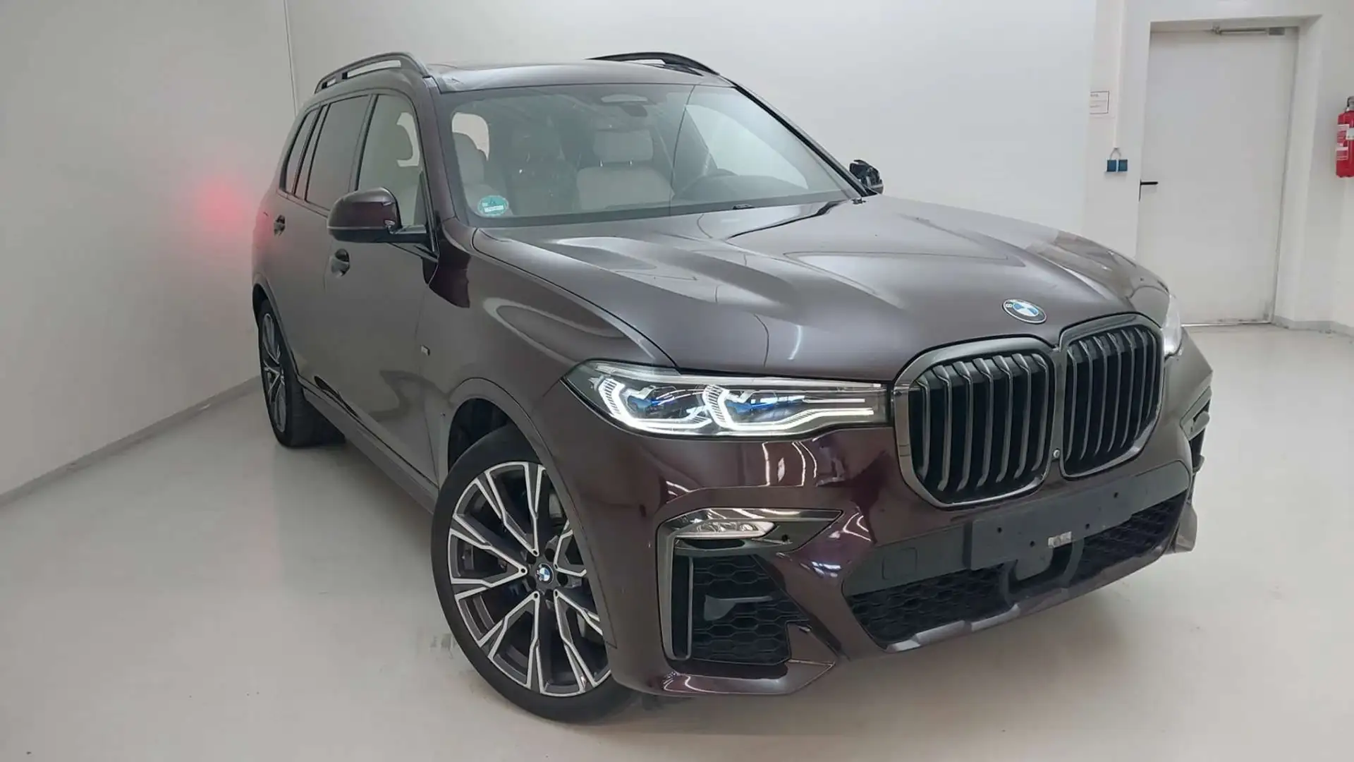 BMW X7 M50i HUD/AHK/STDHZ/PANO SKY/7SITZER/LASER/UVP 113. - 2