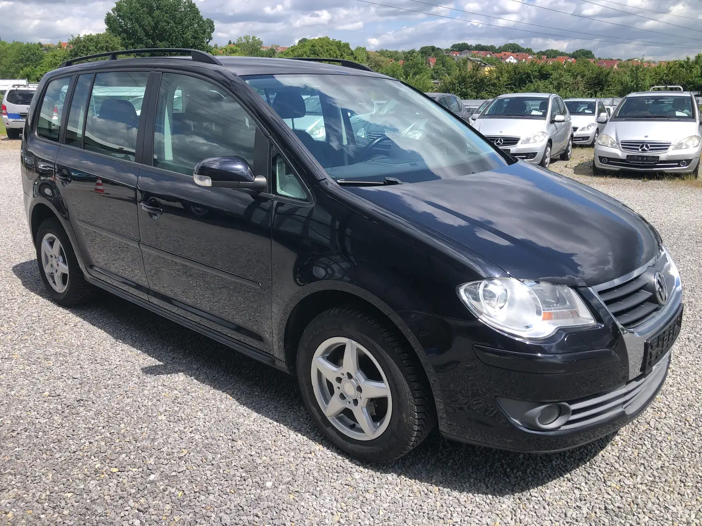 Volkswagen Touran 1.4 TSI Trendline 7-Sitzer*Klimaautomatik*2.Hand* Negro - 2