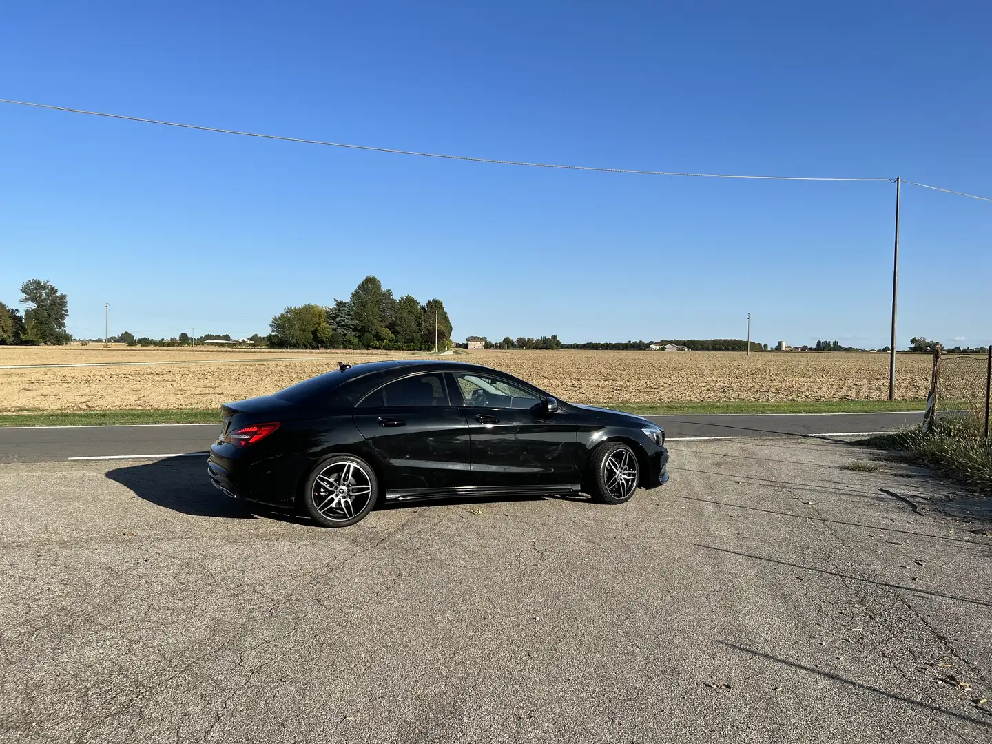 Mercedes-Benz CLA 200 d Premium Dark Night auto - 1