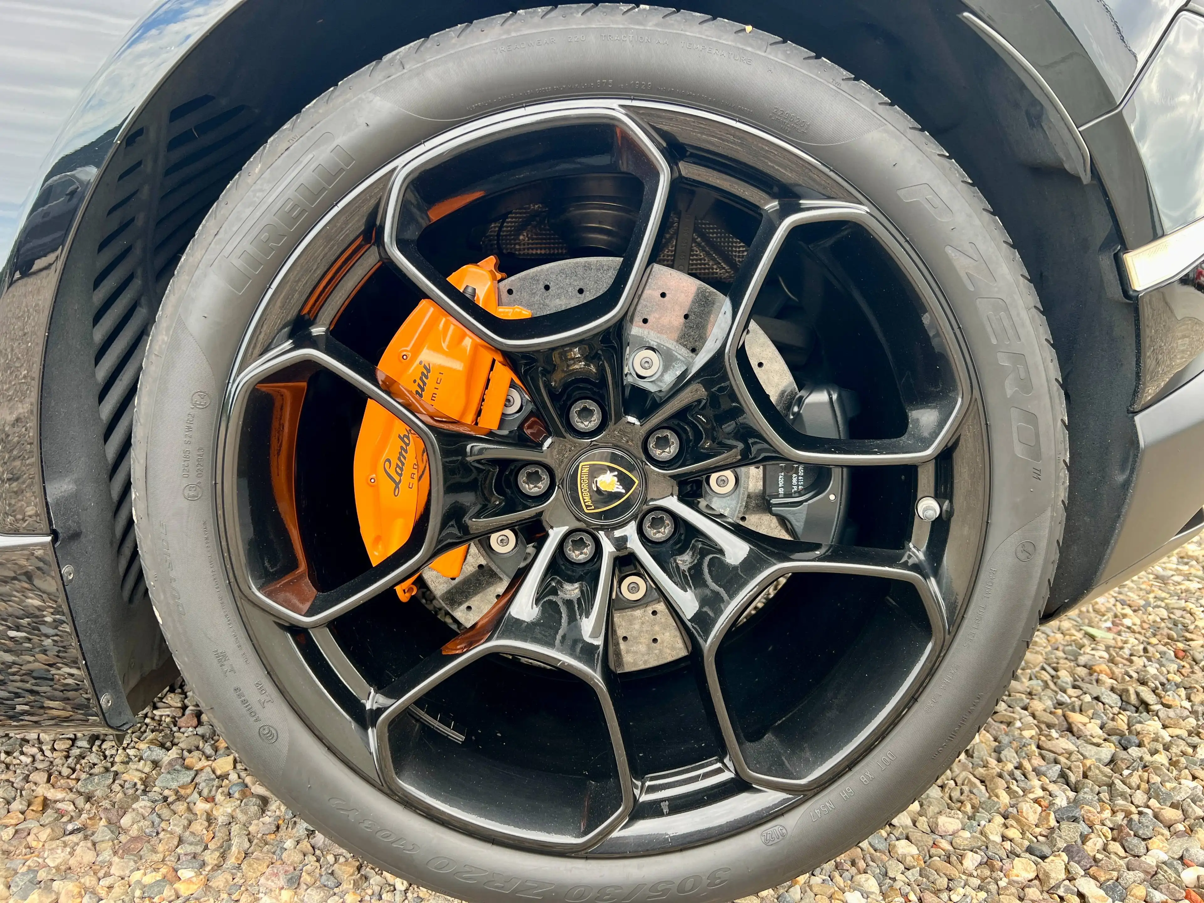 Lamborghini Huracán 5.2i V10 LP610-4 — photo 12