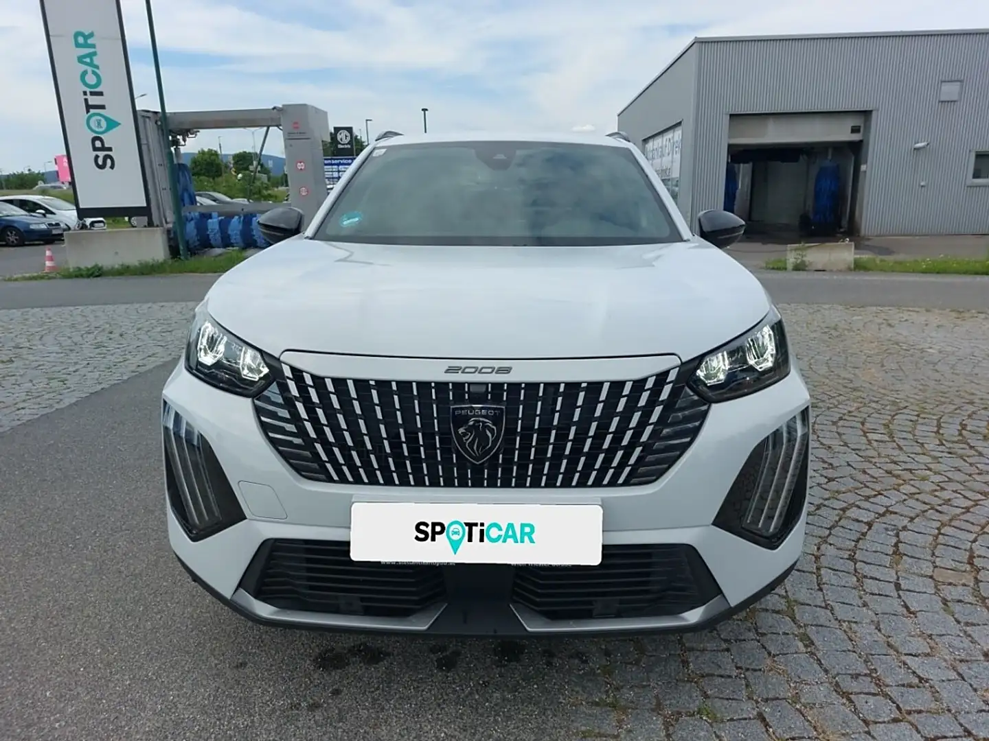 Peugeot 2008 Hybrid 145 e-DCS6 Allure Weiß - 2