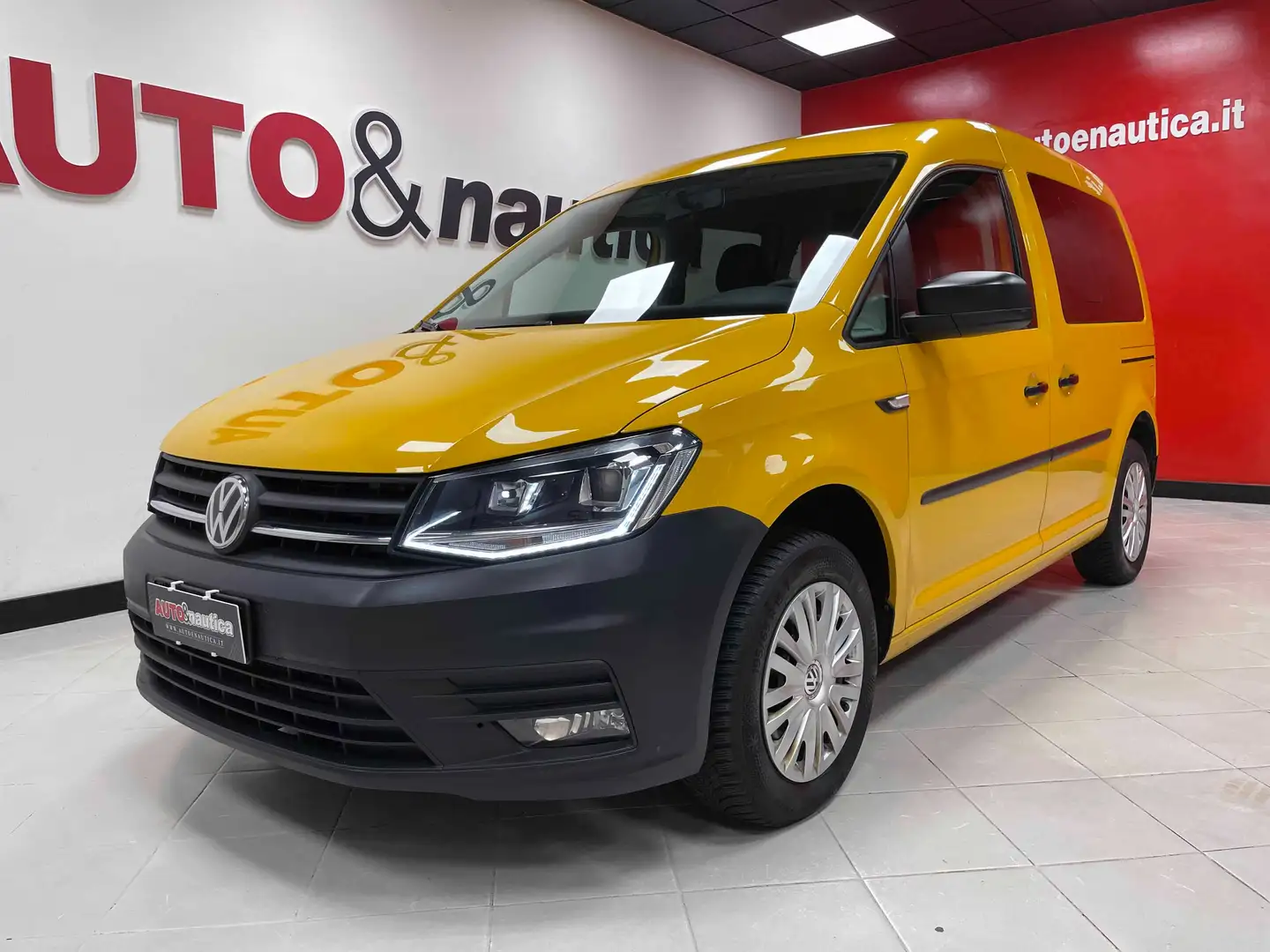 Volkswagen Caddy 2.0 TDI 102 CV TRENDLINE - IVA DEDUCIBILE Geel - 1