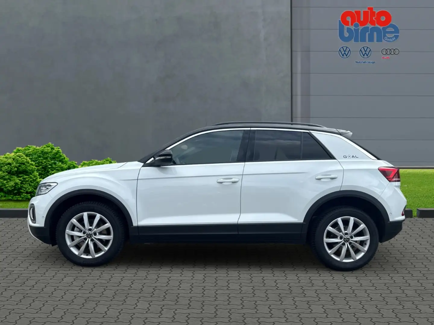Volkswagen T-Roc 2.0 TDI Goal AHK-abnehmbar Navi LED ACC Apple CarP Weiß - 2
