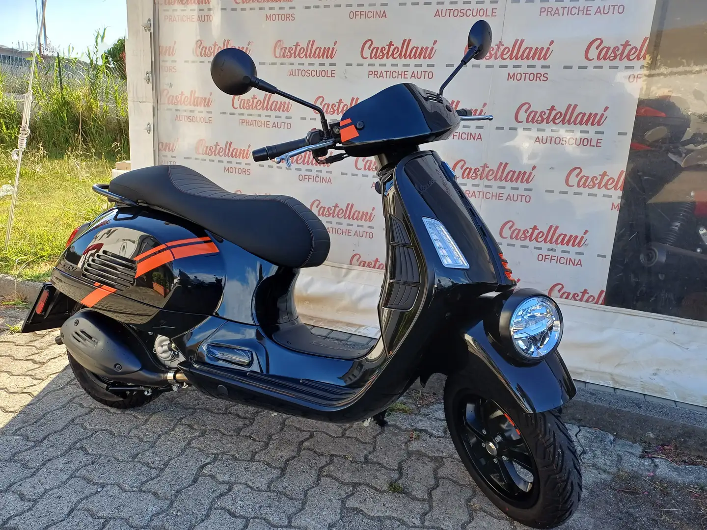 Vespa GTV 300 VESPA GTV 300 HPE KM0 2024 Nero - 2