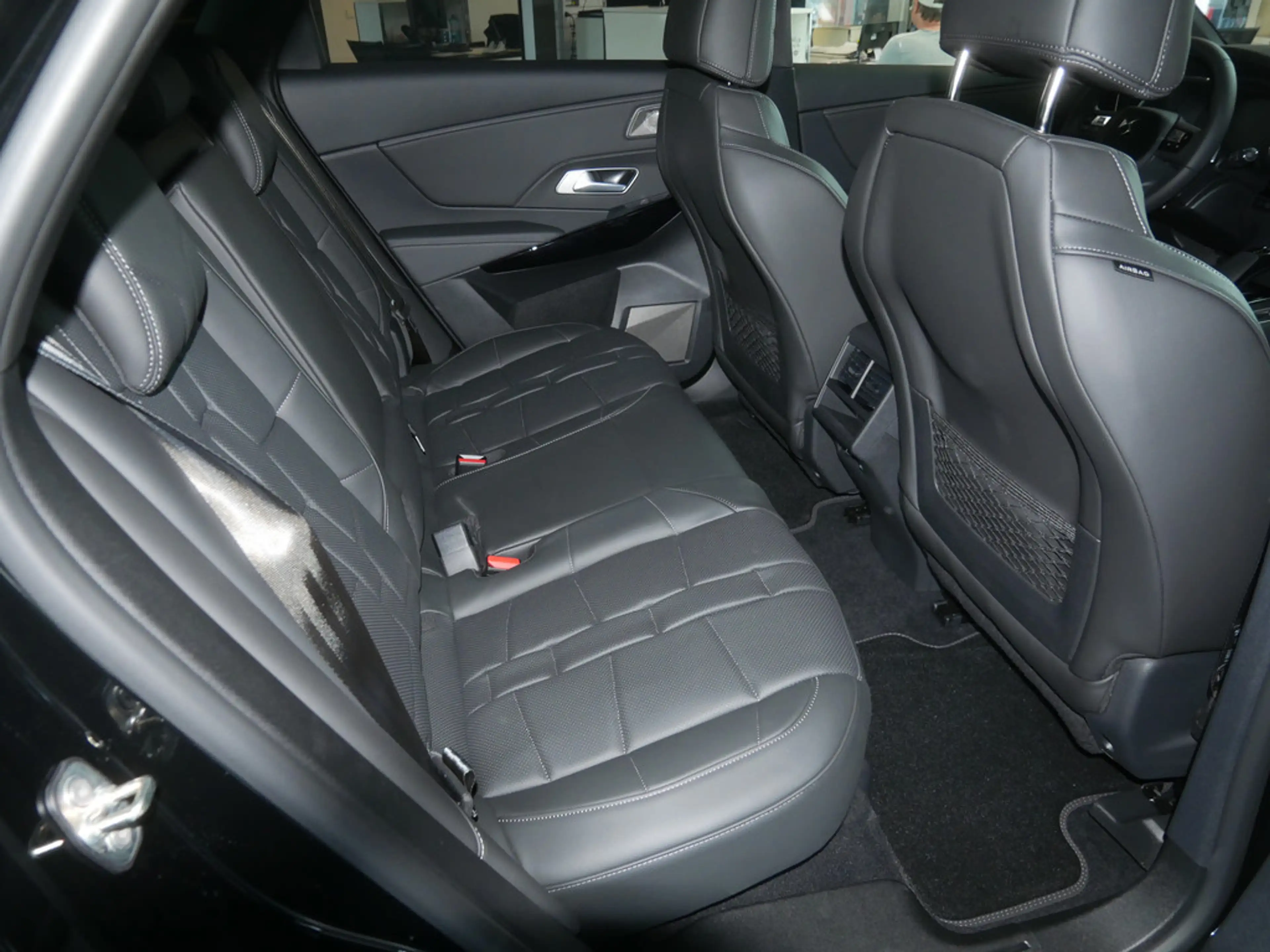 DS Automobiles DS 7 Crossback Etoile BlueHDi 130 PANO 360° — photo 5