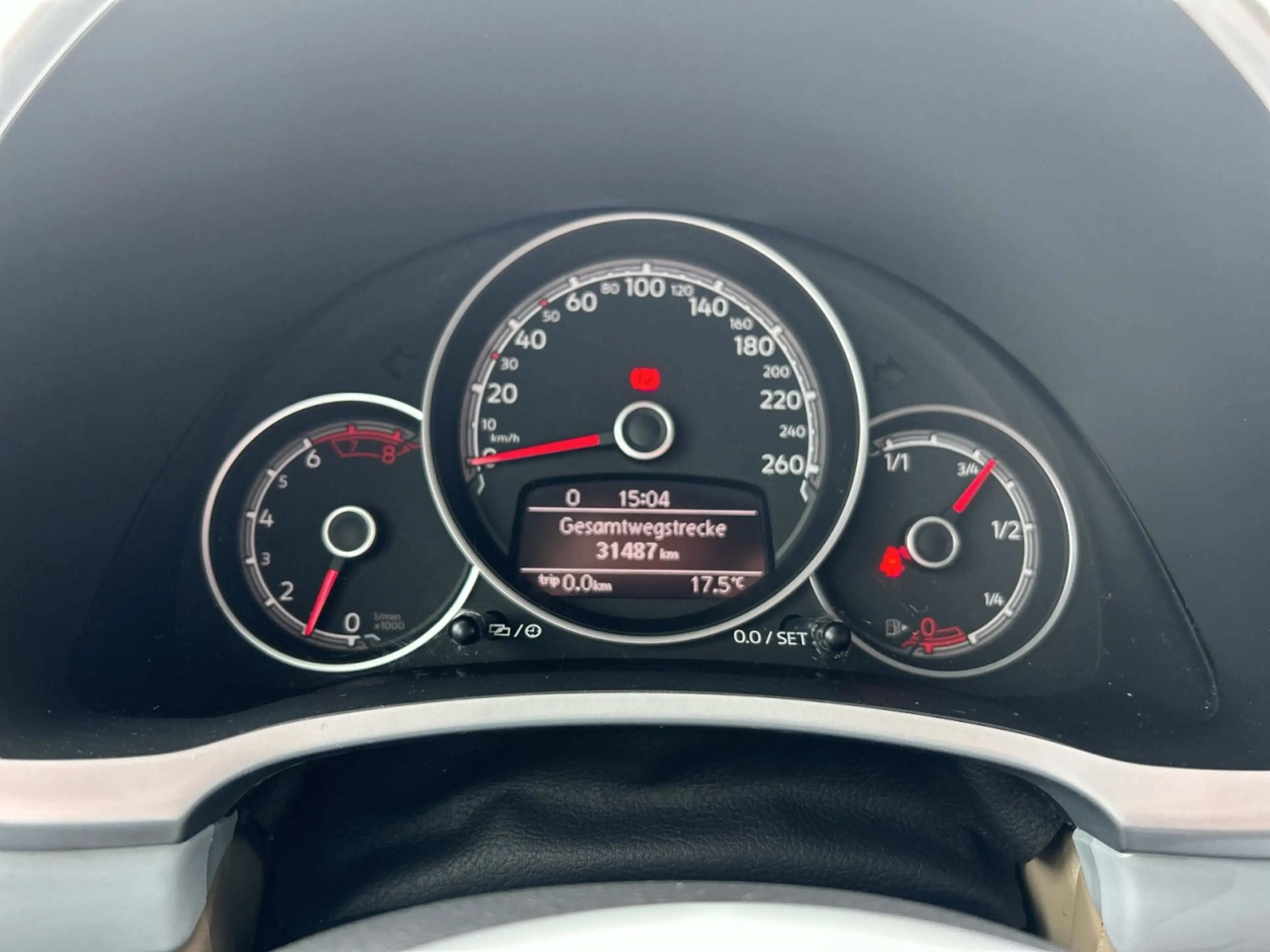 Volkswagen Beetle Cabrio R-Line 2.0 TSI NAVI+LEDER+SHZ+PDC Klima — photo 14