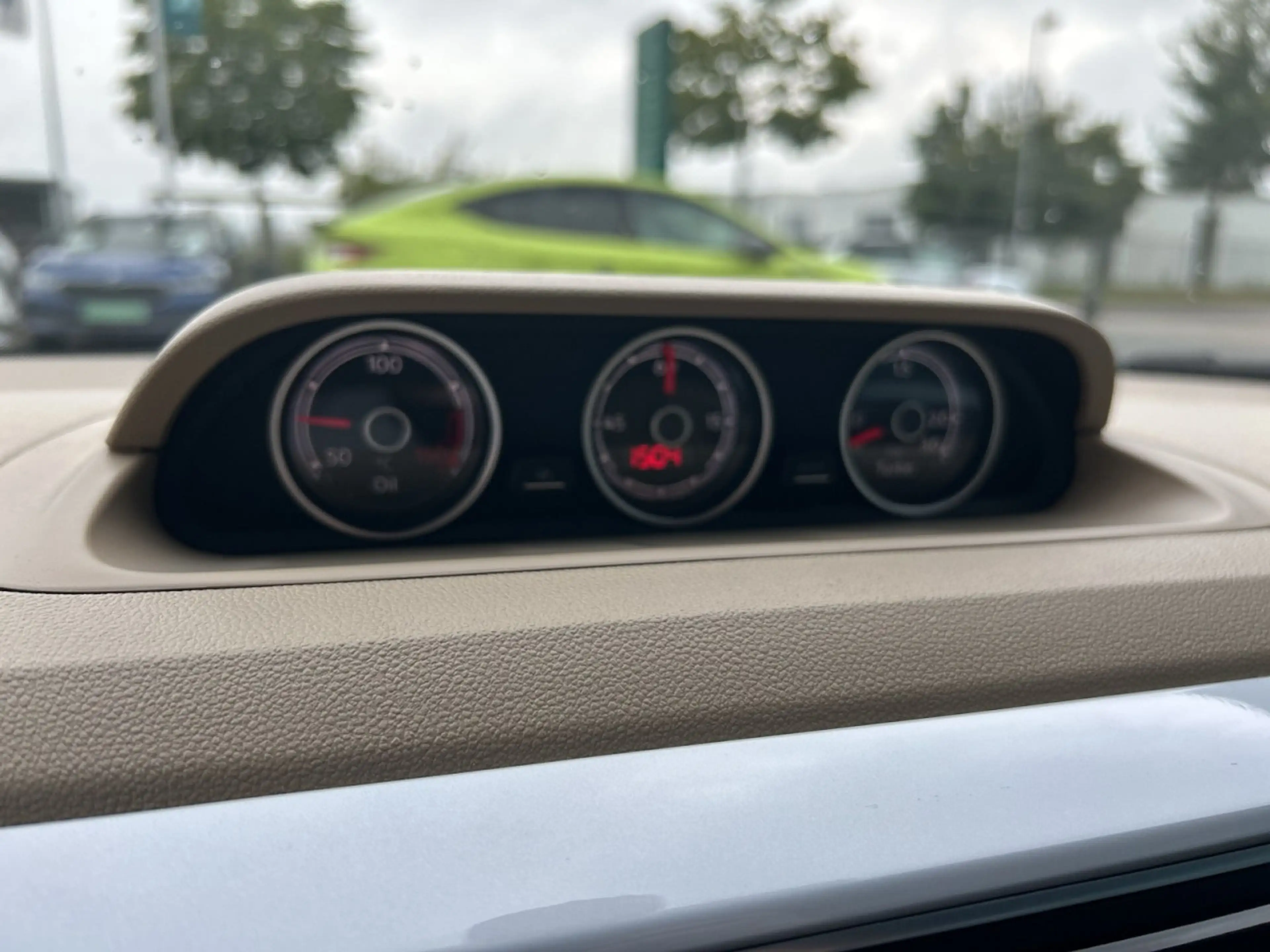 Volkswagen Beetle Cabrio R-Line 2.0 TSI NAVI+LEDER+SHZ+PDC Klima — photo 15
