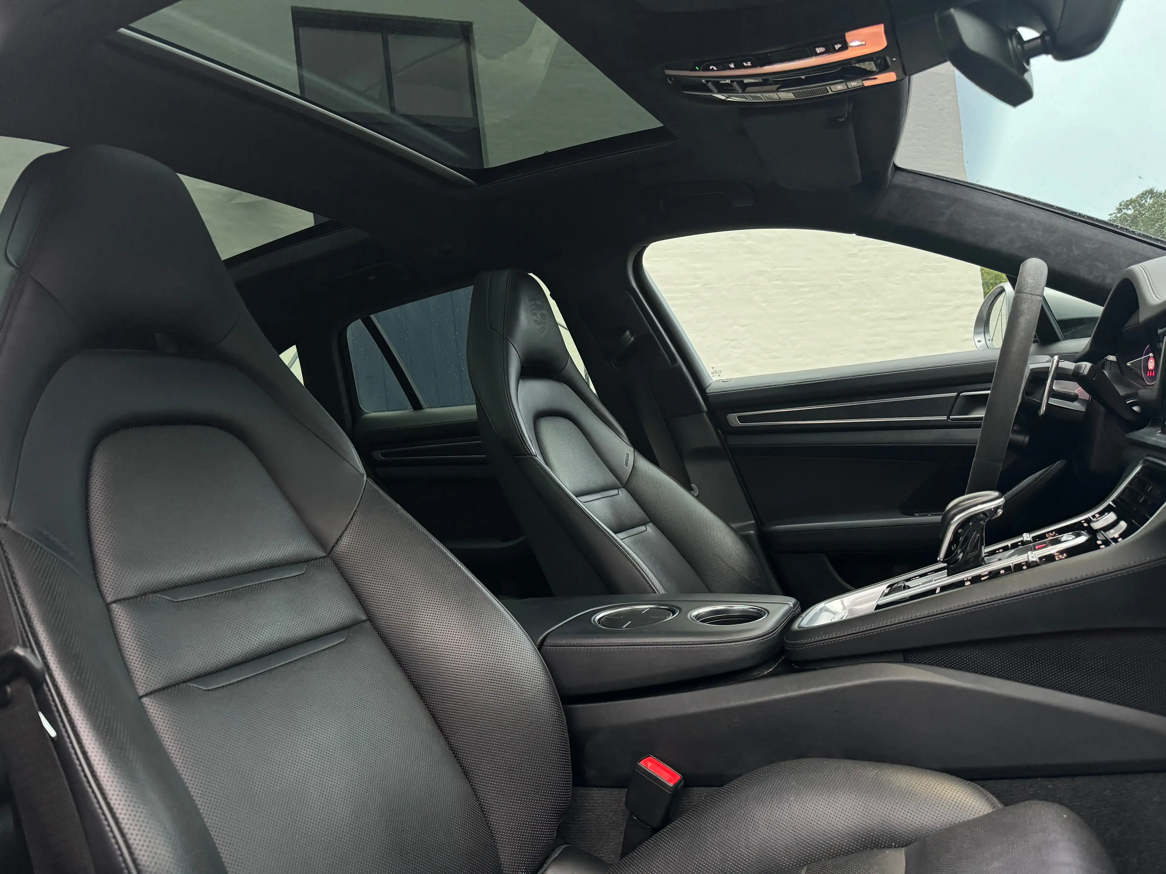 Porsche Panamera 4 e-Hybrid 2.9 V6 Bi-Turbo PHEV PDK (EU6d-TEMP) — photo 9