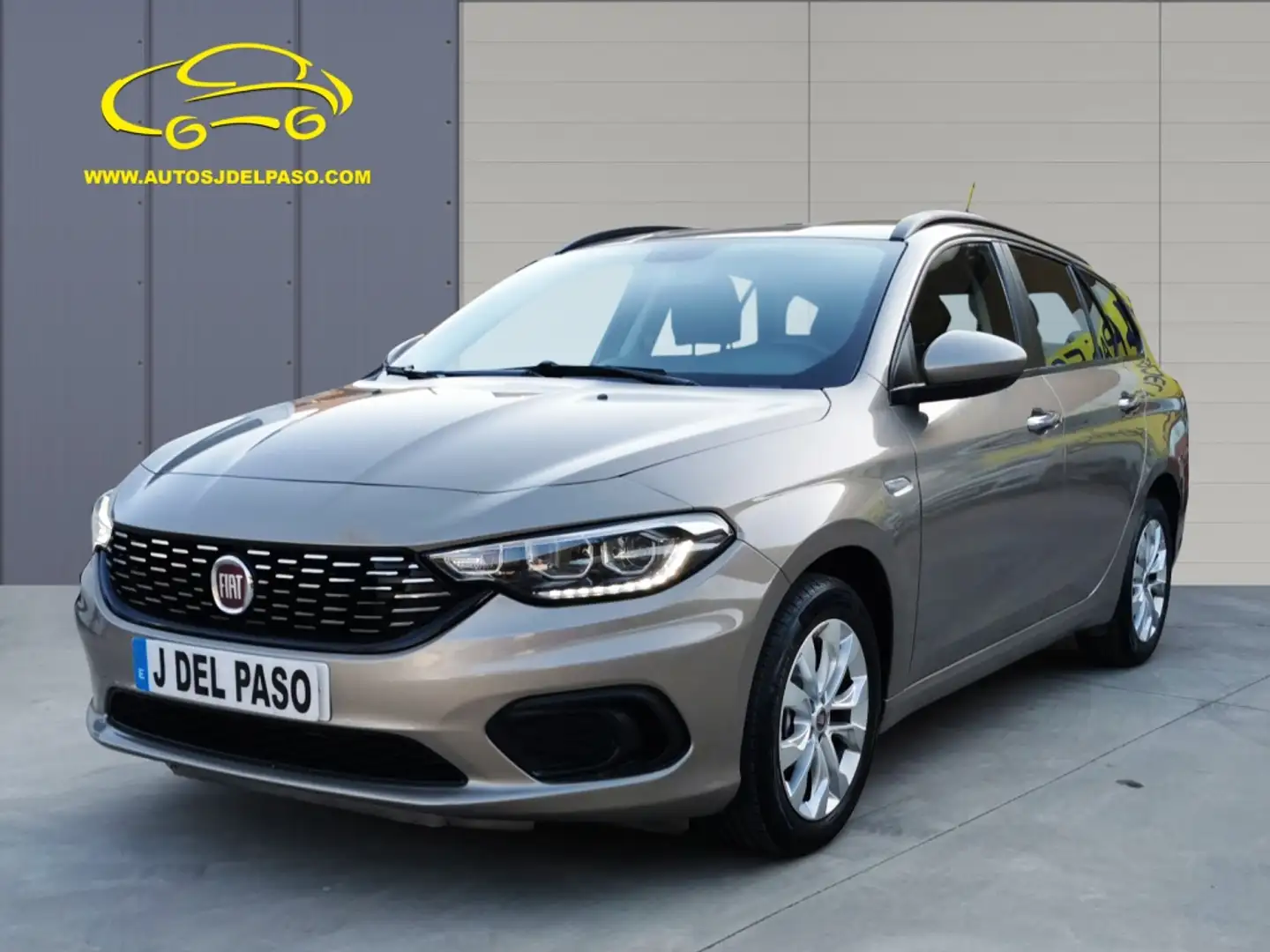 Fiat Tipo SW 1.4 Lounge Plus Marrón - 1