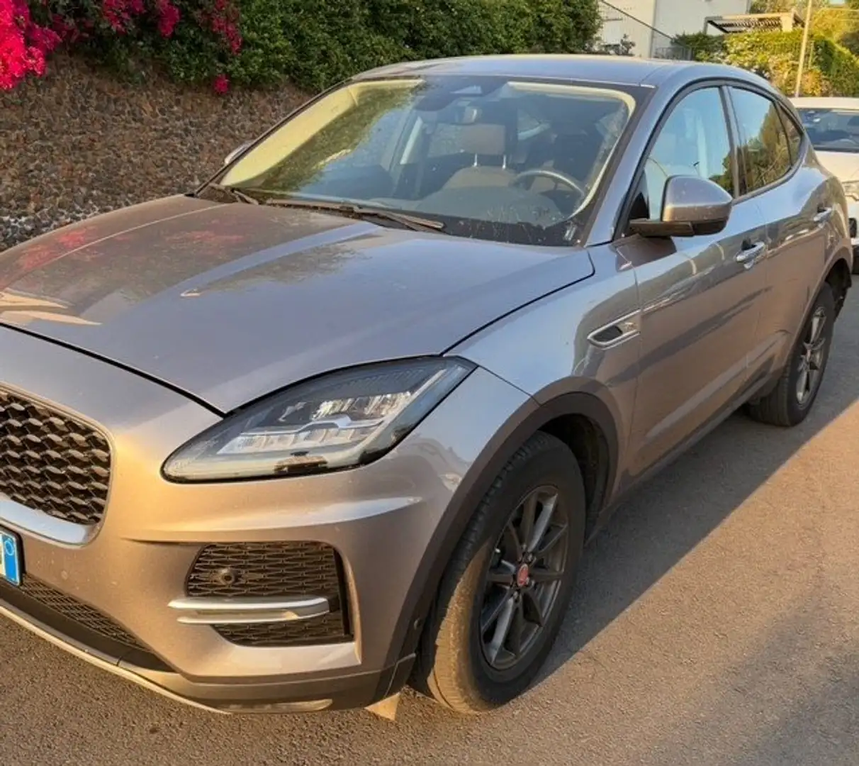 Jaguar E-Pace E-Pace 2021 2.0d i4 fwd 163cv Zilver - 1