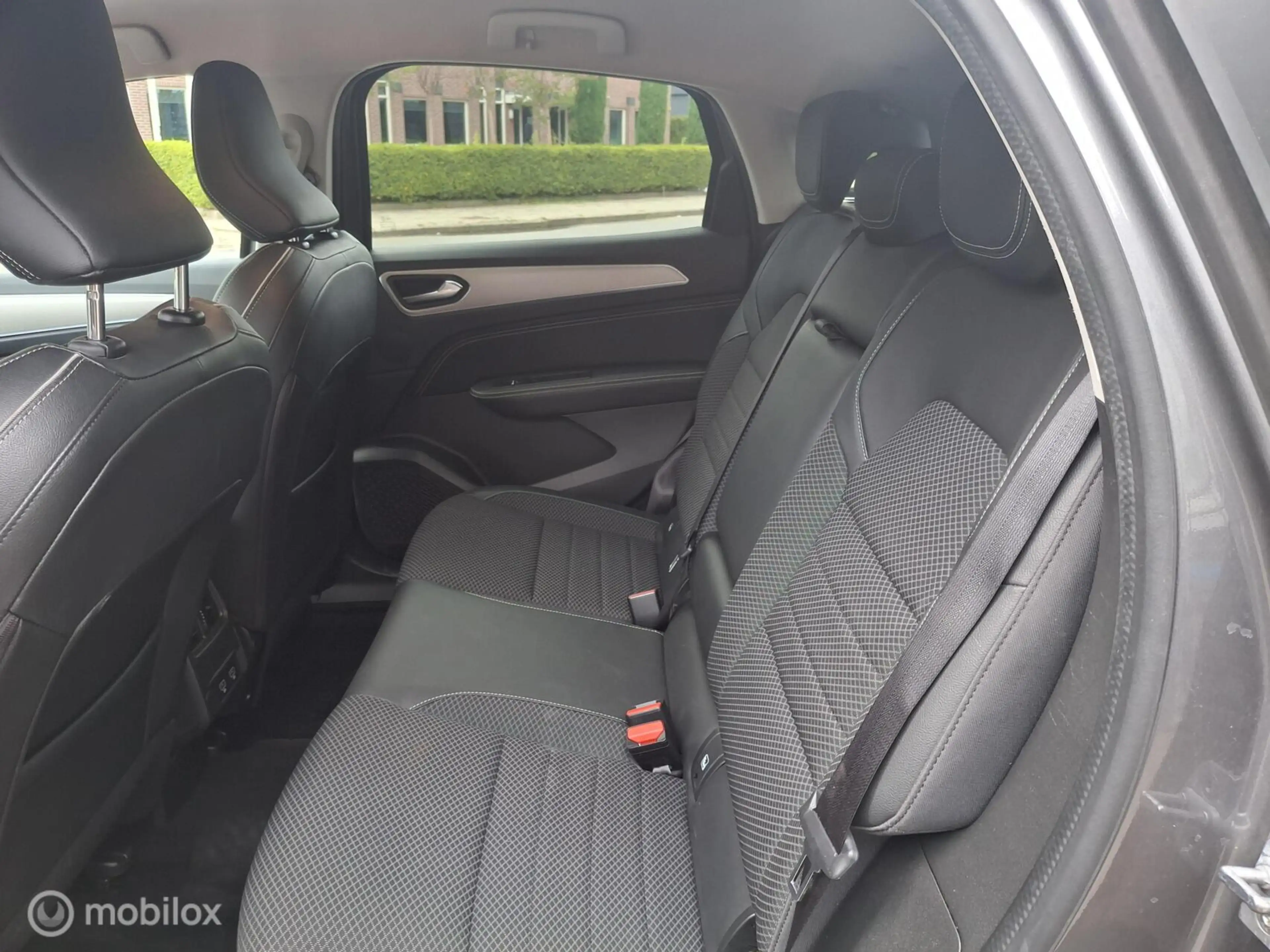 Renault Arkana 1.6 E-Tech Hybrid 145 Intens — photo 8