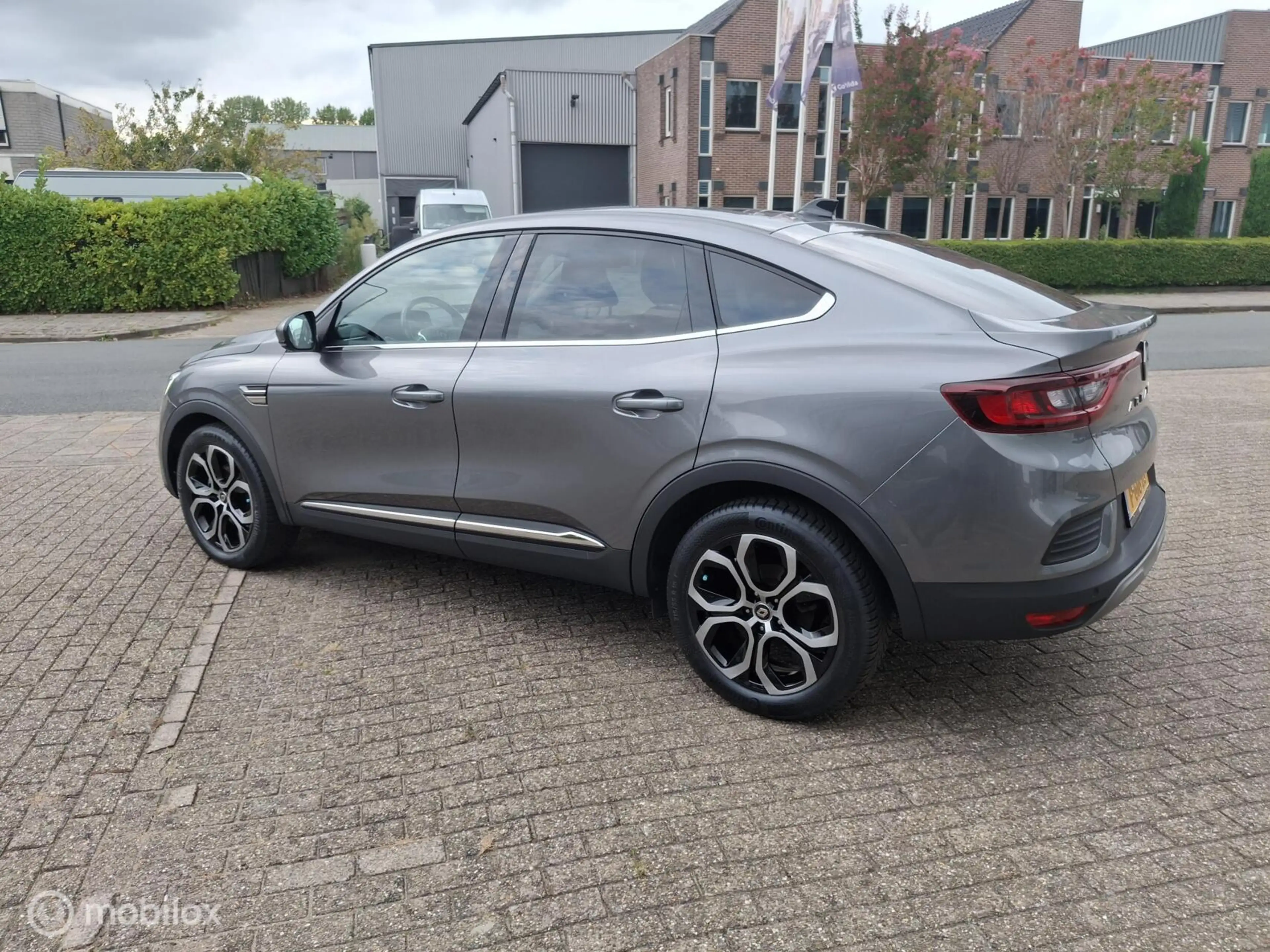 Renault Arkana 1.6 E-Tech Hybrid 145 Intens — photo 4
