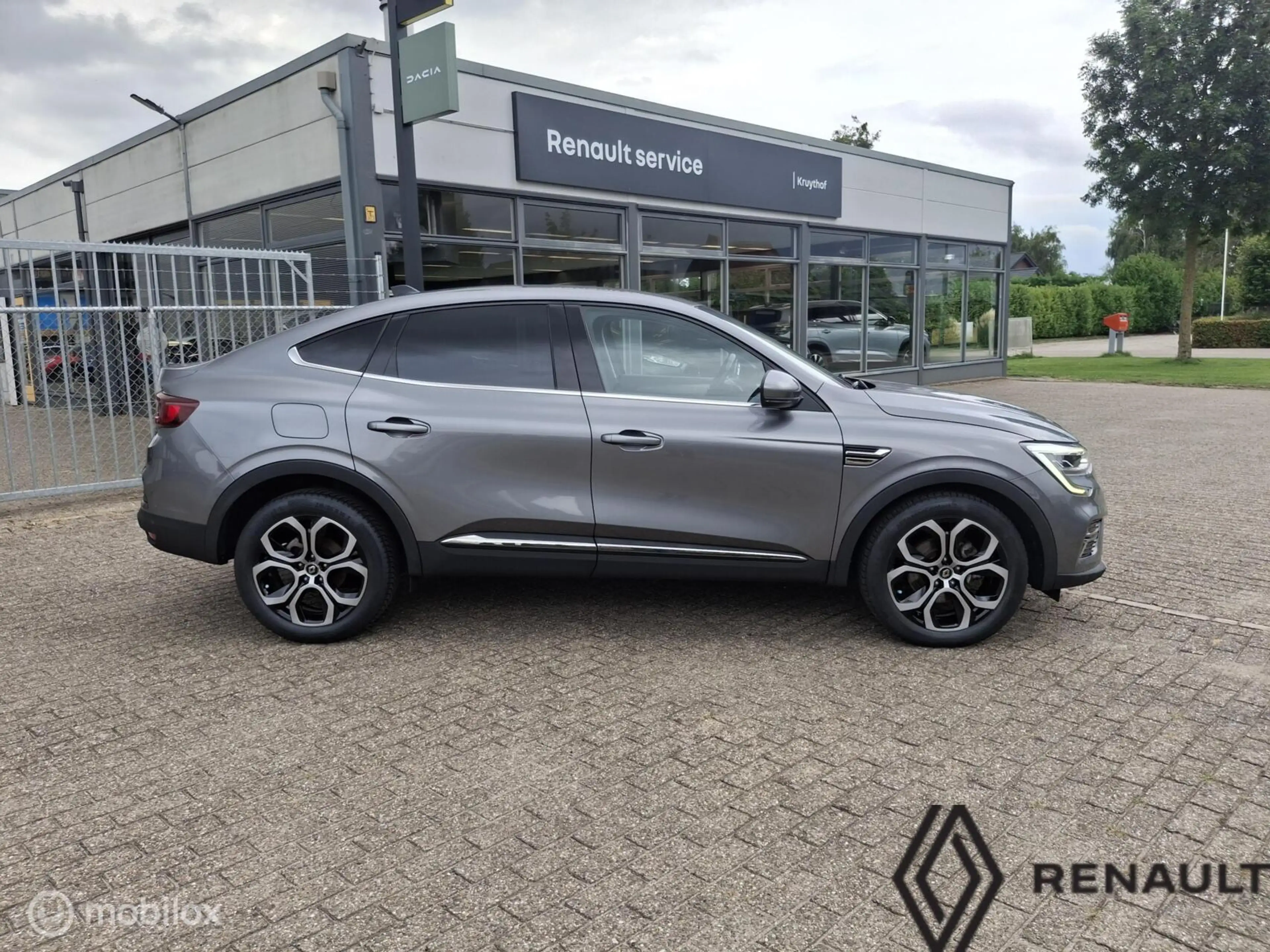 Renault Arkana 1.6 E-Tech Hybrid 145 Intens — photo 2