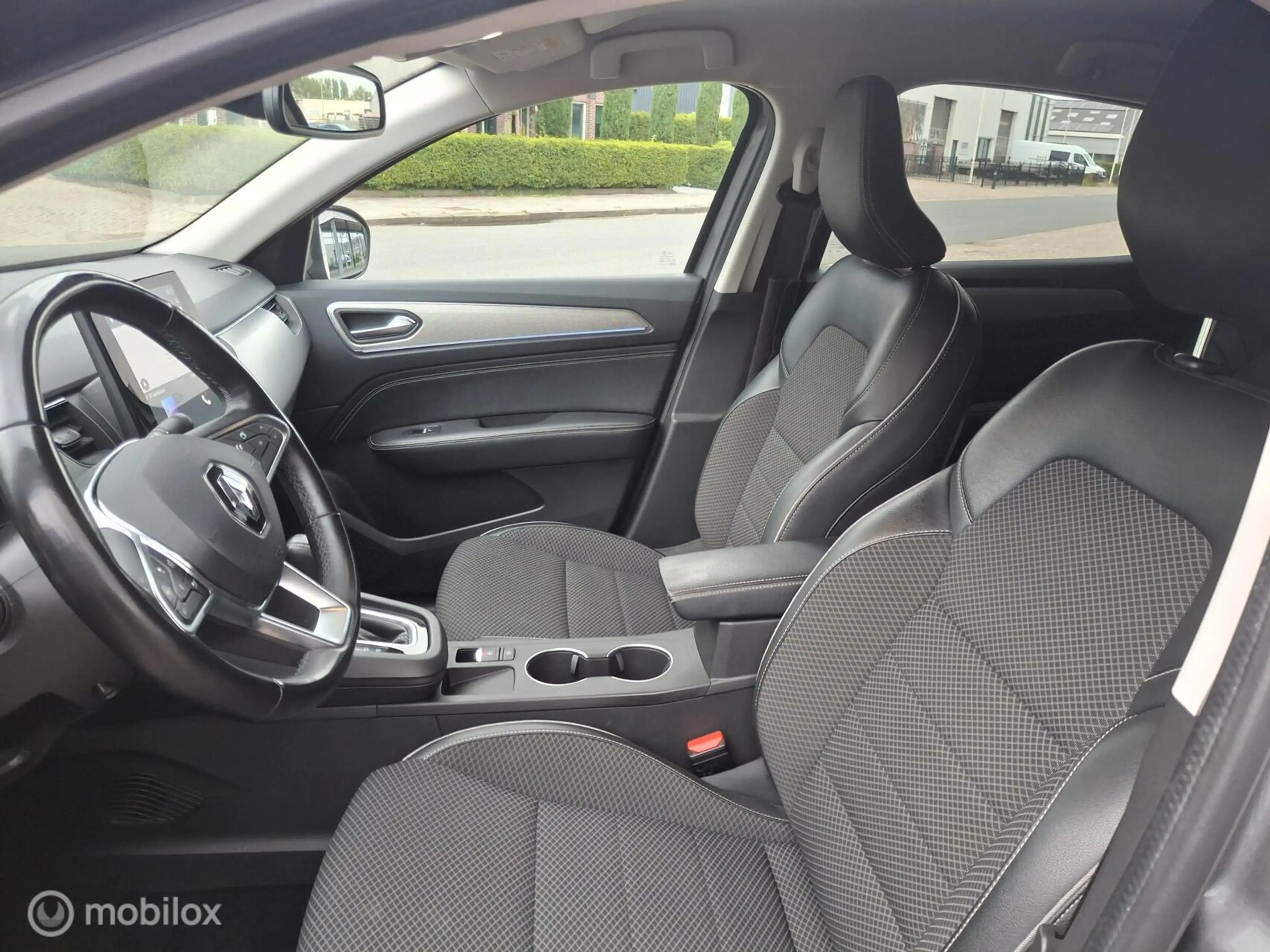 Renault Arkana 1.6 E-Tech Hybrid 145 Intens — photo 7