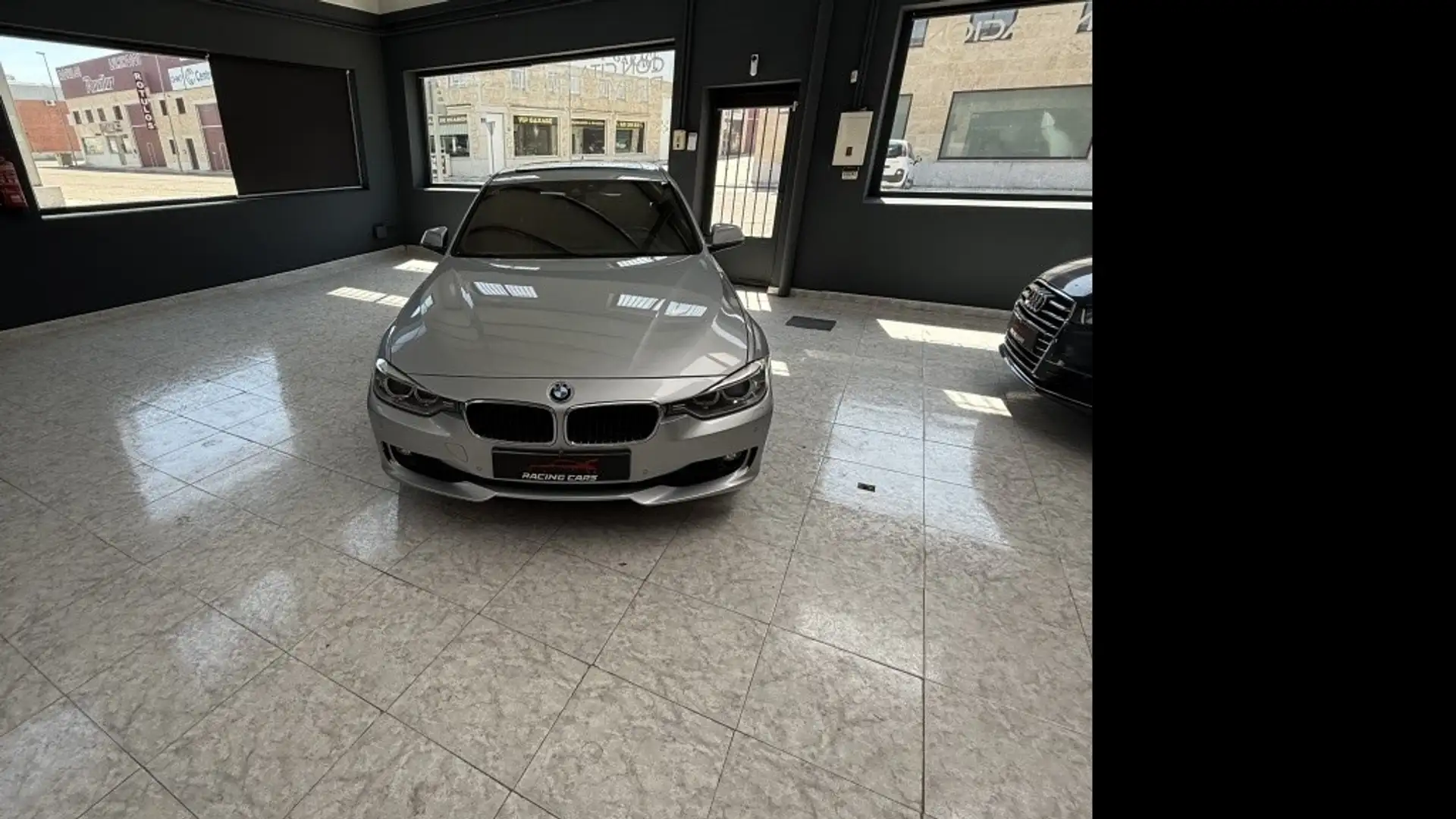 BMW 318 318dA Touring Sport (4.75) Plateado - 2