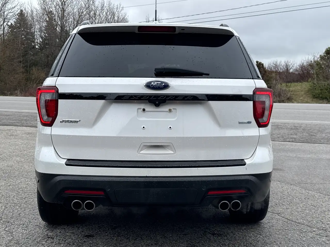 Ford Explorer снимка Ford Explorer