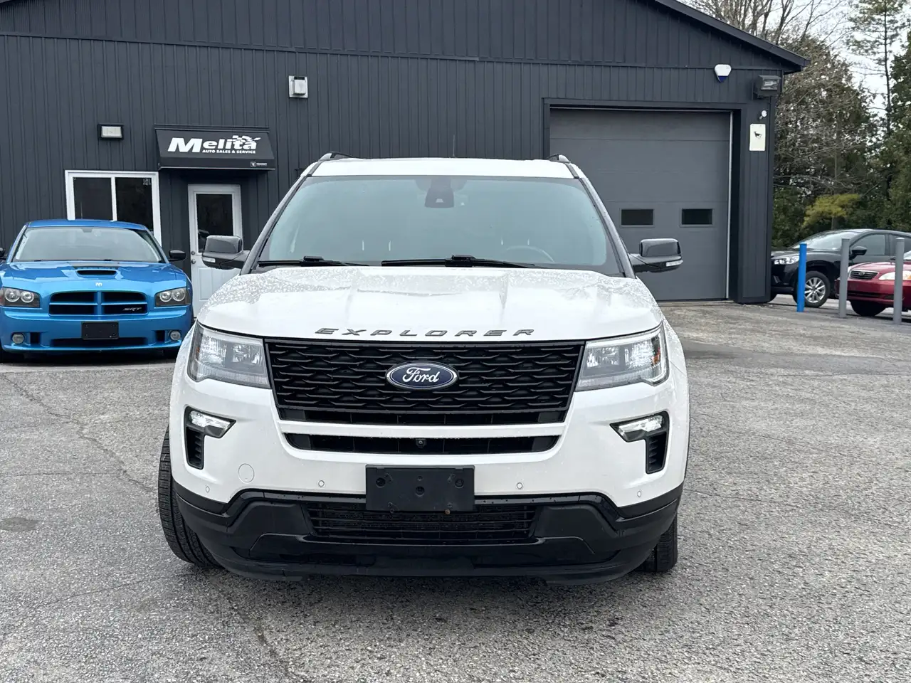 Ford Explorer снимка Ford Explorer