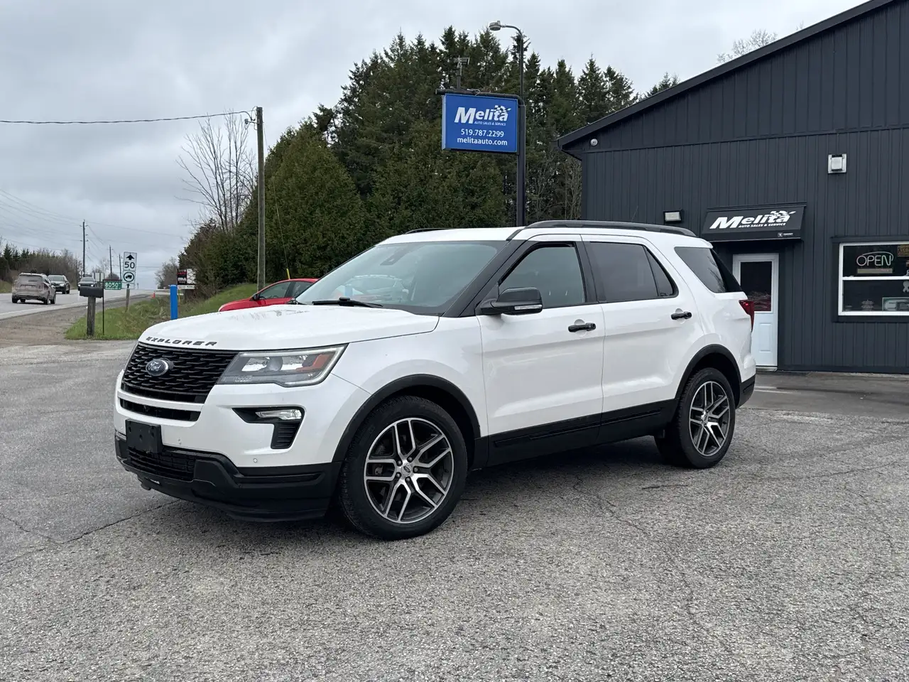 Ford Explorer снимка Ford Explorer
