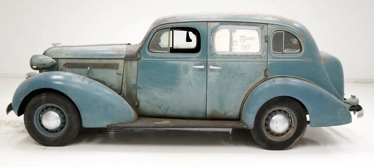 Pontiac Touring Sedan, foto 2