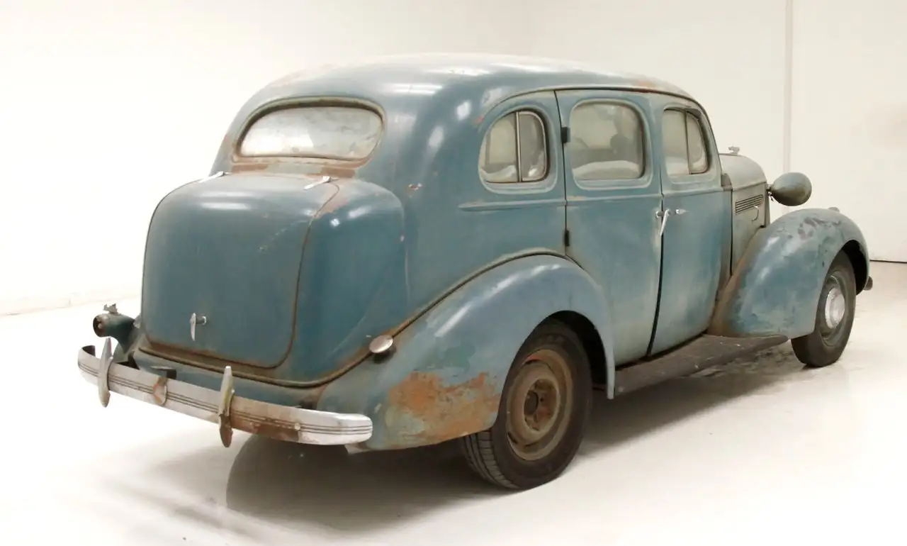Pontiac Touring Sedan, foto 5