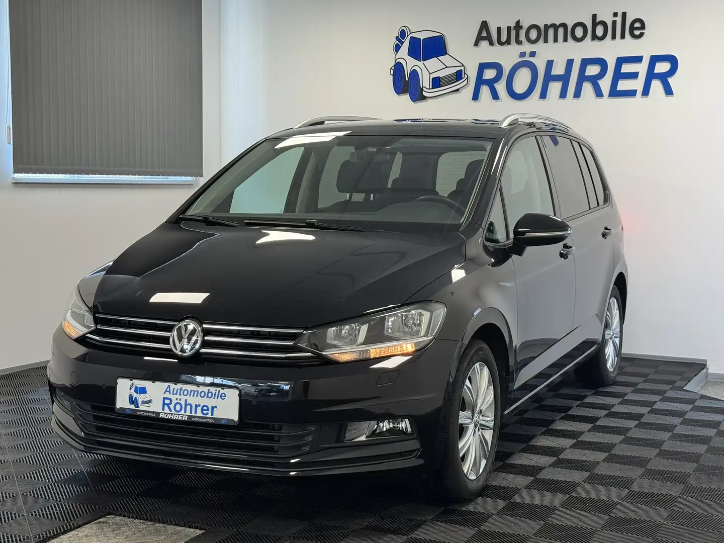 Volkswagen Touran 1.6 TDI DSG BMT 7-Sitze 1.Hand Family ACC Schwarz - 1