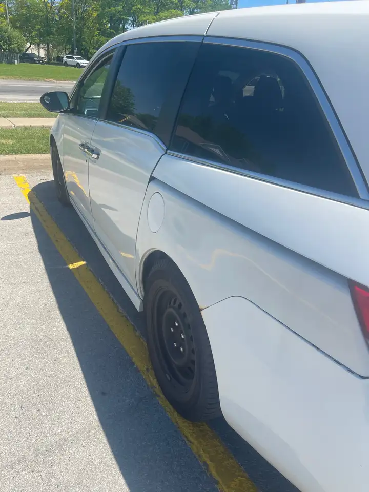 Honda Odyssey снимка Honda Odyssey