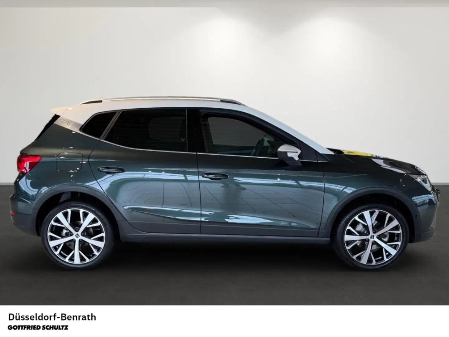 SEAT Arona Xperience 1.0 TSI DSG Voll-LED Navi Einparkhilfe F Grün - 2