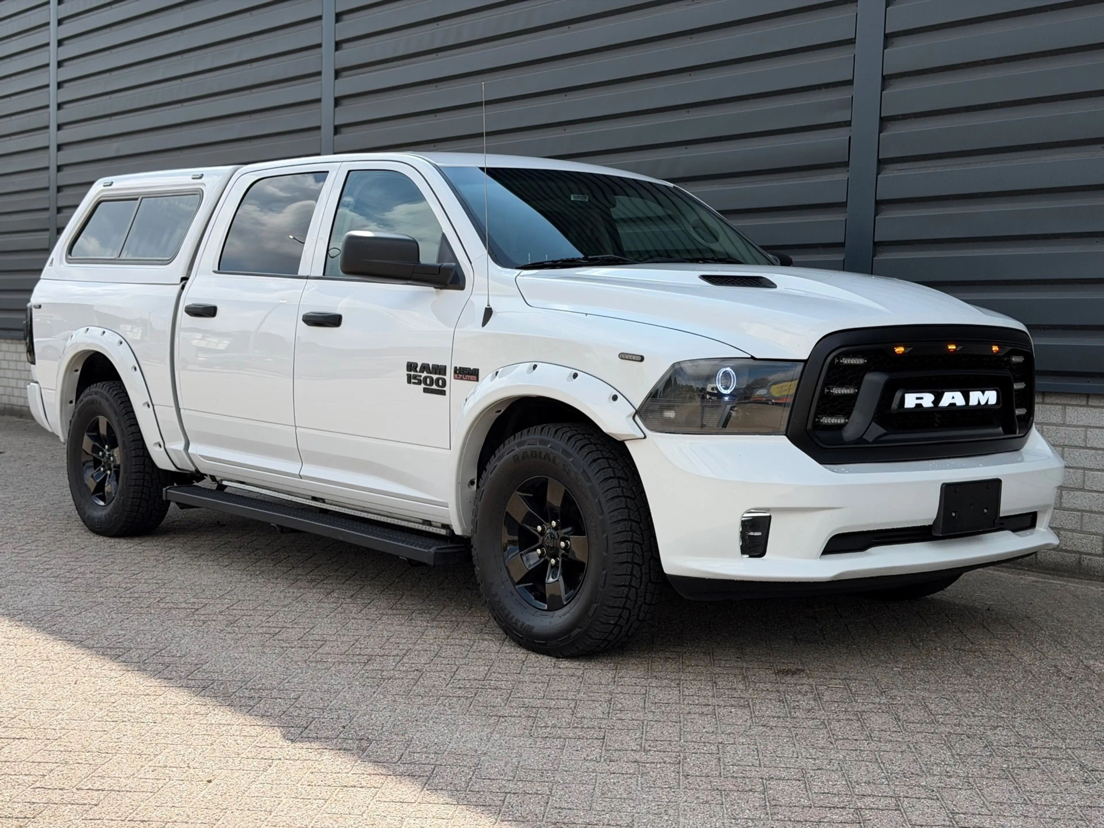 Dodge RAM 1500 CLASSIC 5.7 V8 Crew Cab | LPG | Led | Custom — photo 8