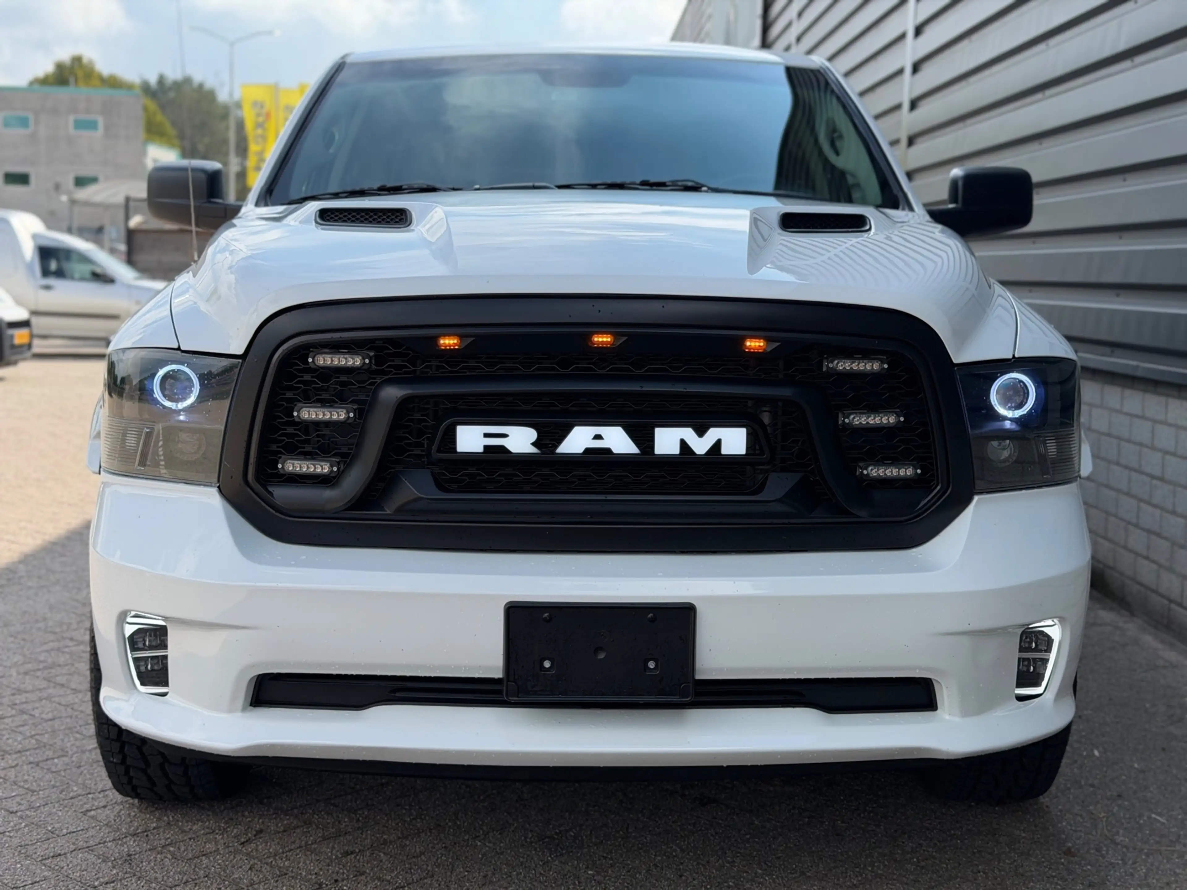 Dodge RAM 1500 CLASSIC 5.7 V8 Crew Cab | LPG | Led | Custom — photo 3
