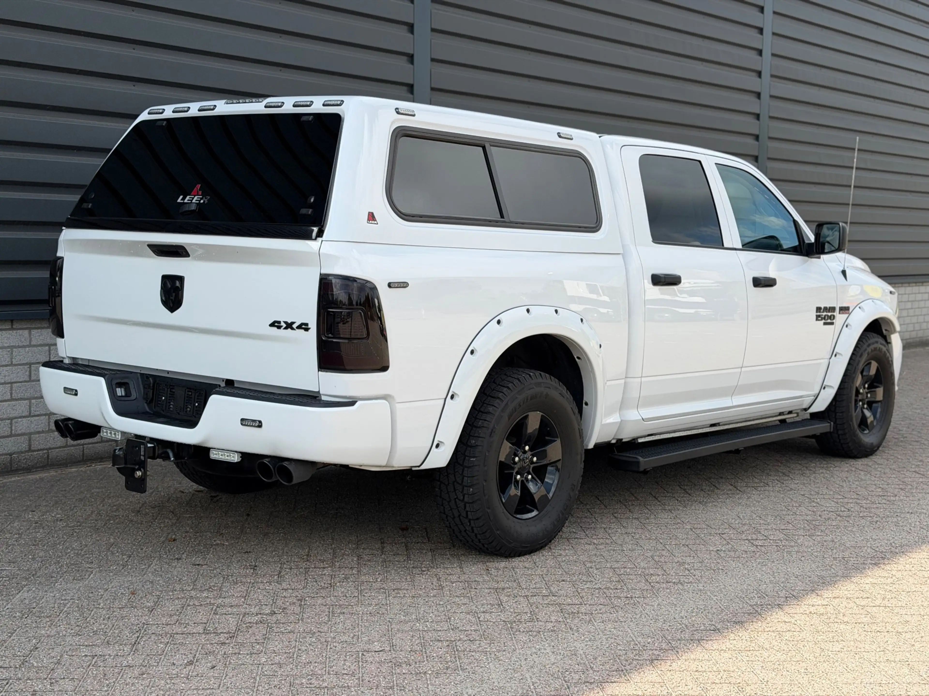 Dodge RAM 1500 CLASSIC 5.7 V8 Crew Cab | LPG | Led | Custom — photo 2