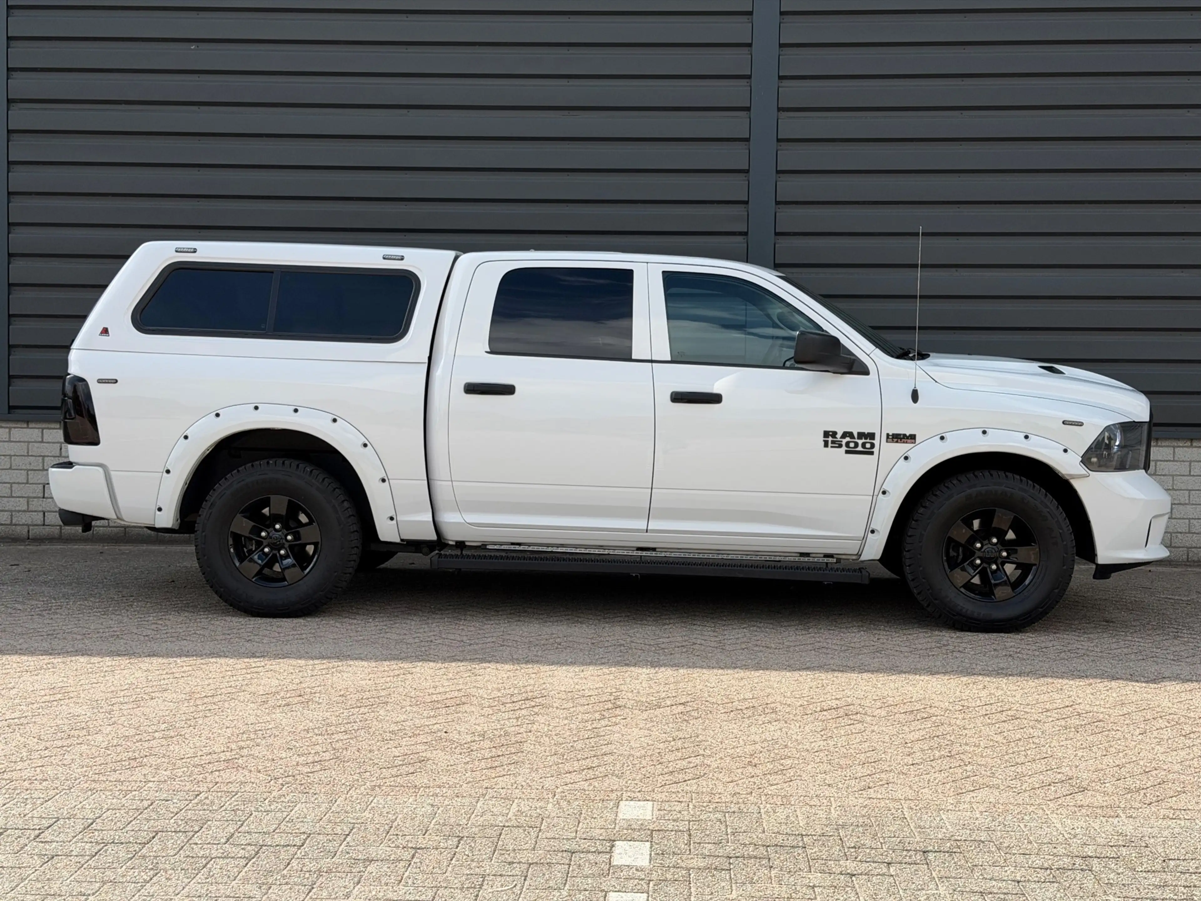 Dodge RAM 1500 CLASSIC 5.7 V8 Crew Cab | LPG | Led | Custom — photo 9