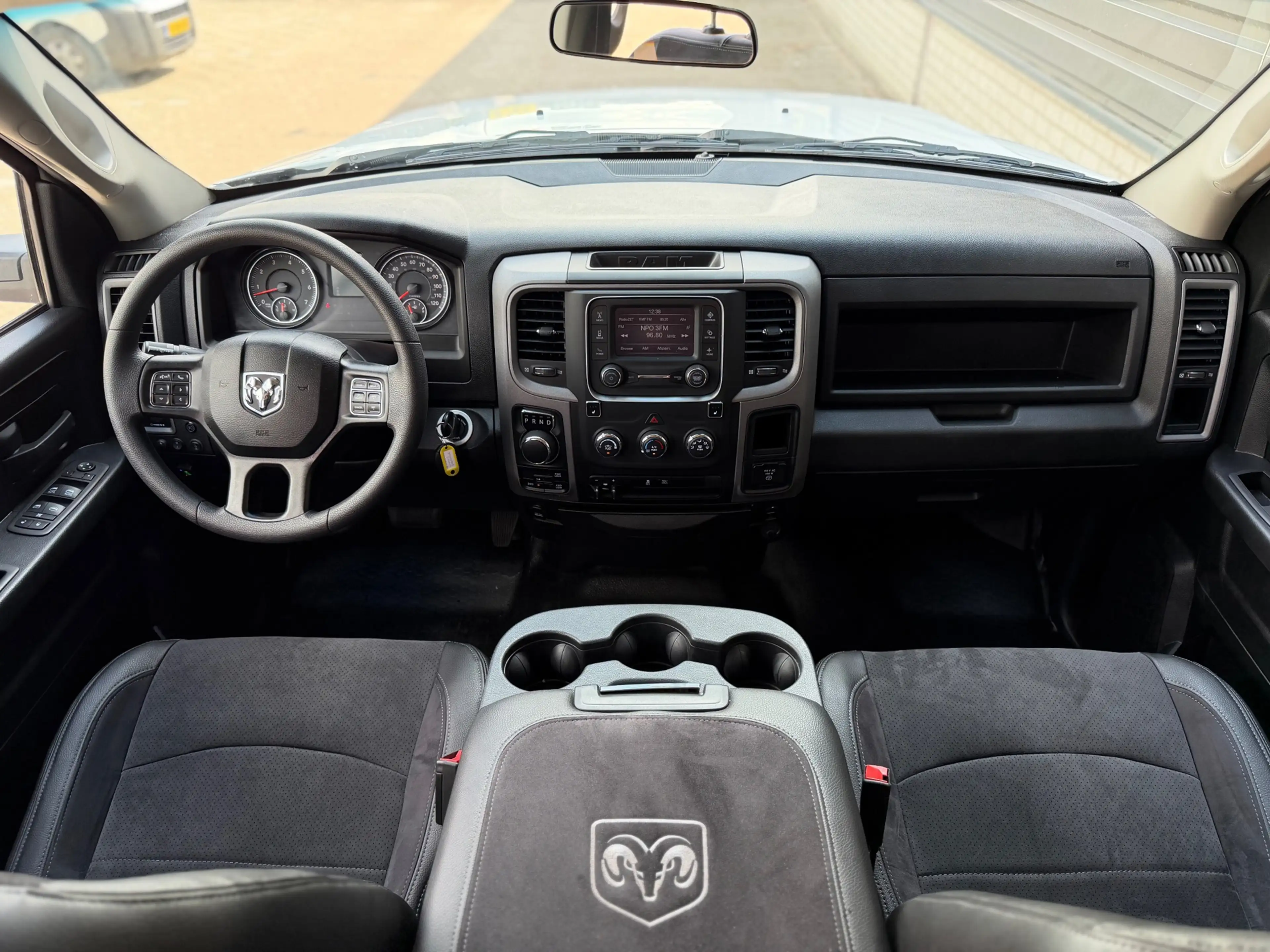 Dodge RAM 1500 CLASSIC 5.7 V8 Crew Cab | LPG | Led | Custom — photo 4