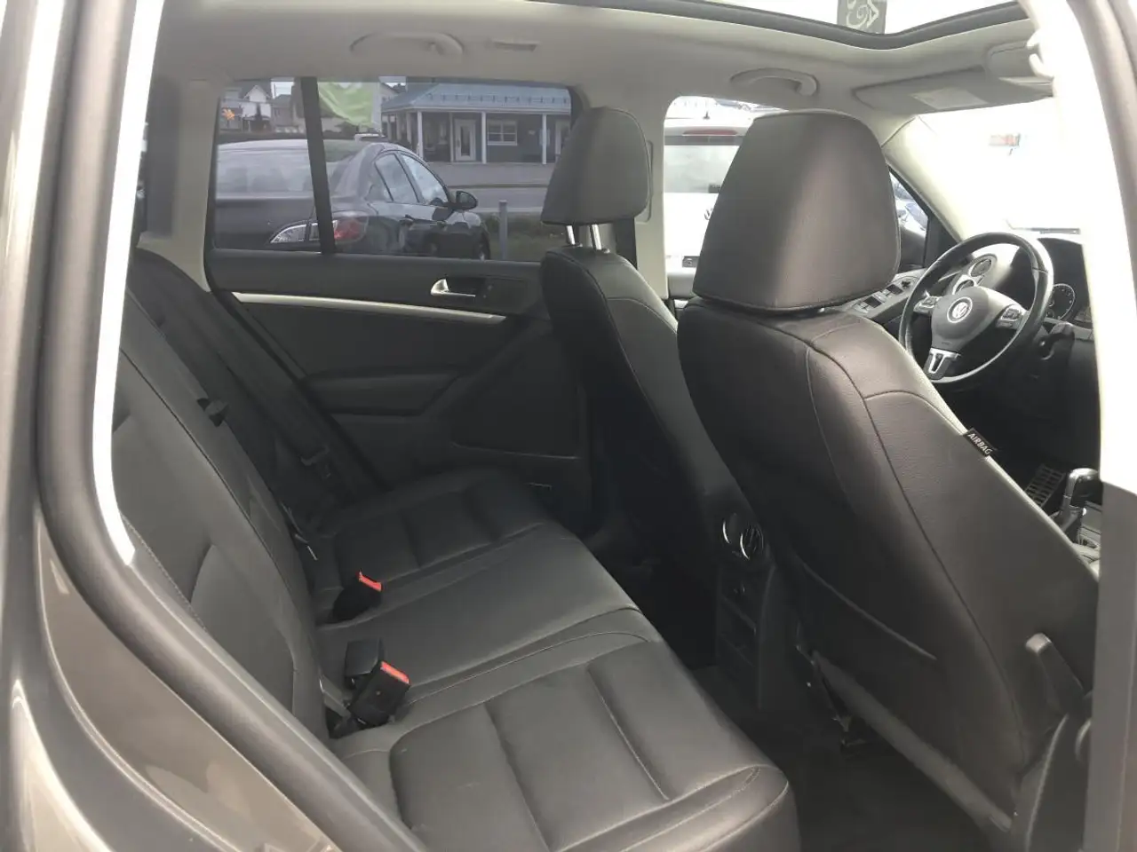 Volkswagen Tiguan снимка Volkswagen Tiguan
