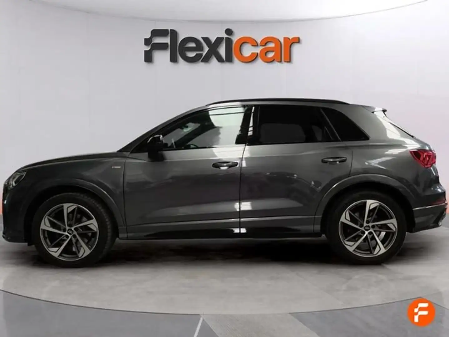 Audi Q3 Black line 35 TFSI 110kW (150CV) S tron Gris - 2