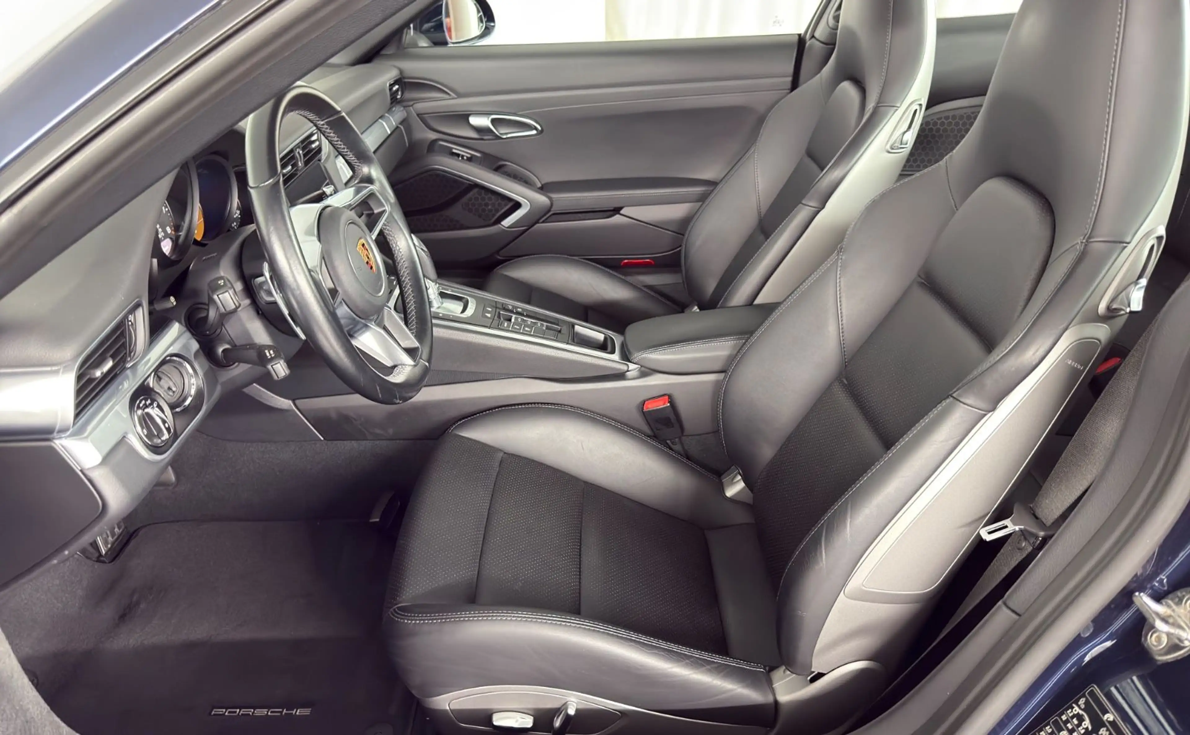 Porsche 991 .2 Carrera Bi-Xenon 20' Sportsitze+ SSD — photo 7
