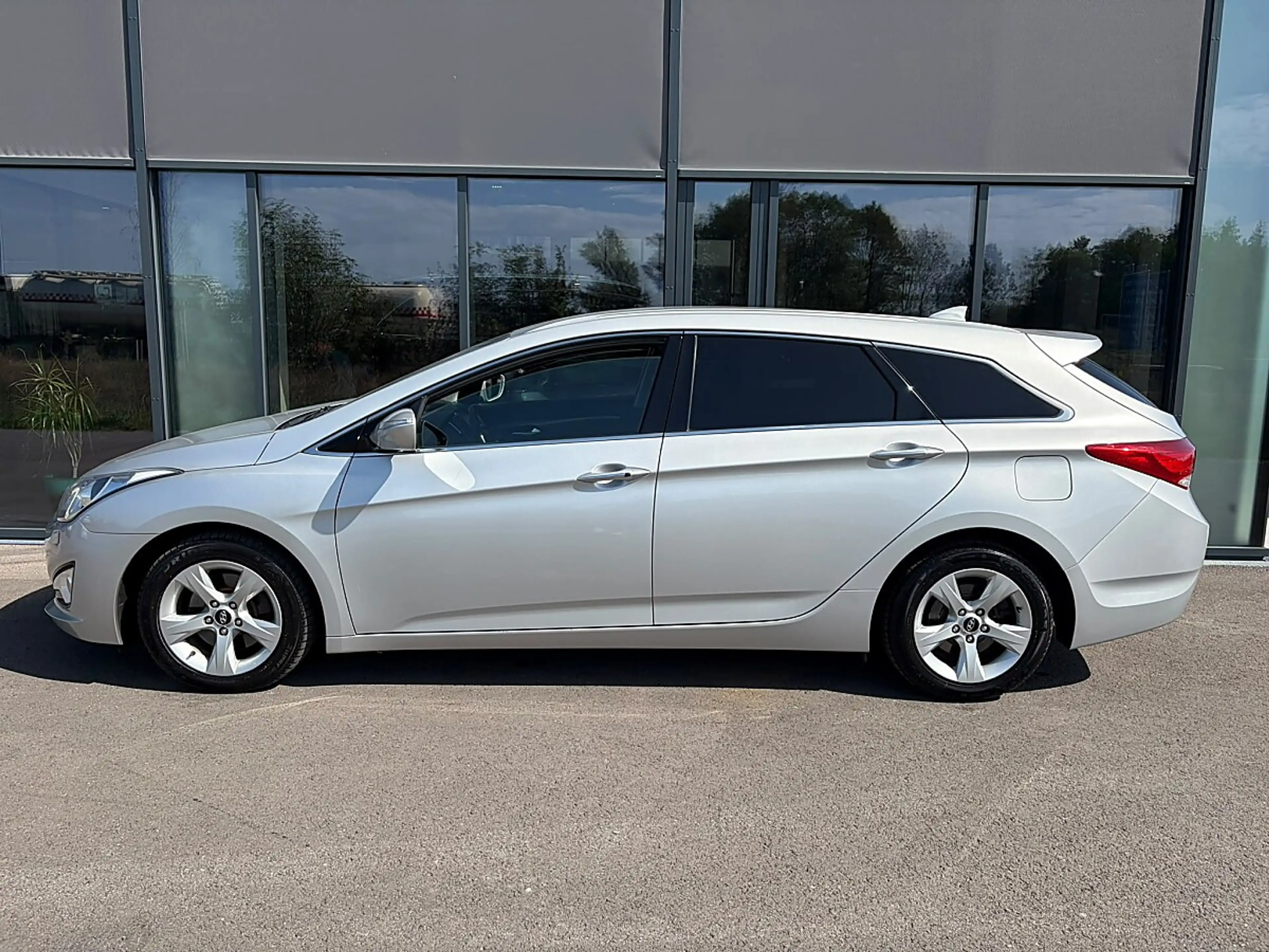 Hyundai i40 Business 1,7 CRDi Aut. — photo 3