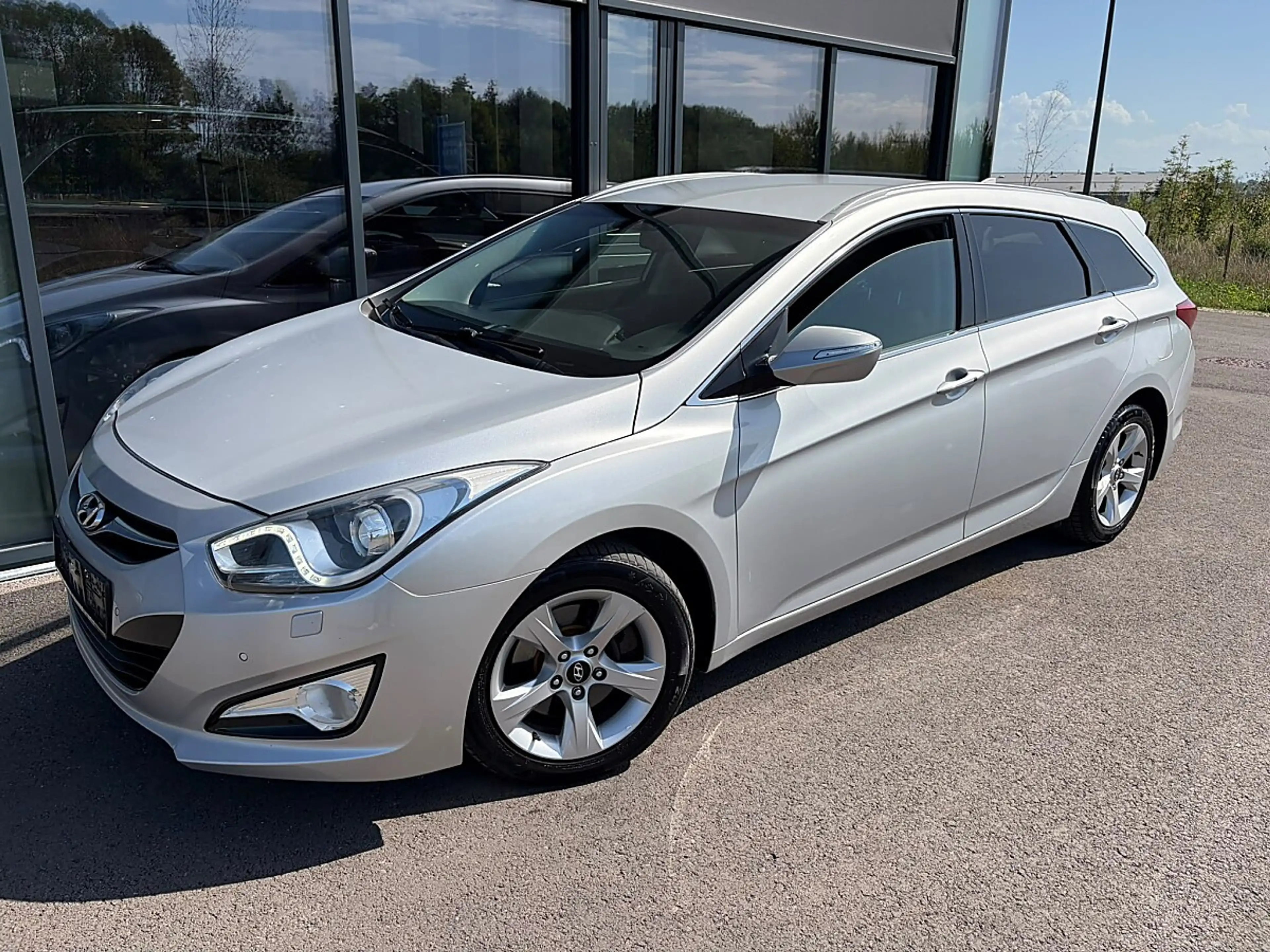 Hyundai i40 Business 1,7 CRDi Aut. — photo 2