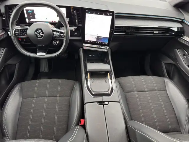 Renault Austral view 13
