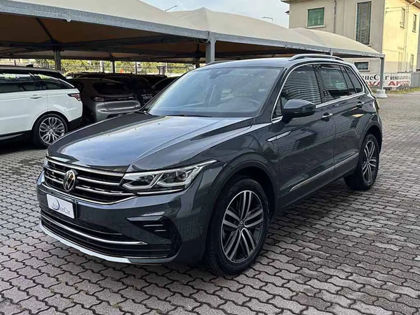 Volkswagen Tiguan Elegance 4motion dsg TELECAMERA POST IVA ESPOSTA Grigio - 1
