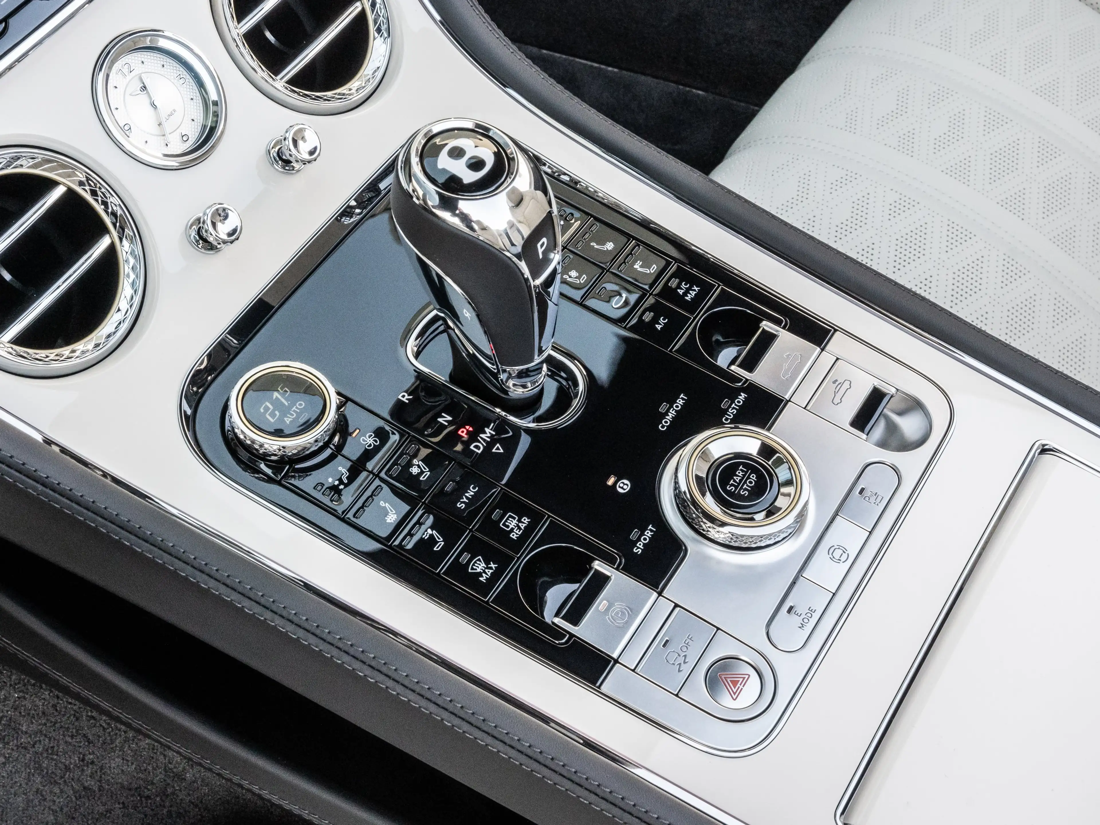 Bentley Continental GTC Mulliner Naim, Mulliner Bespoke Interior — photo 14
