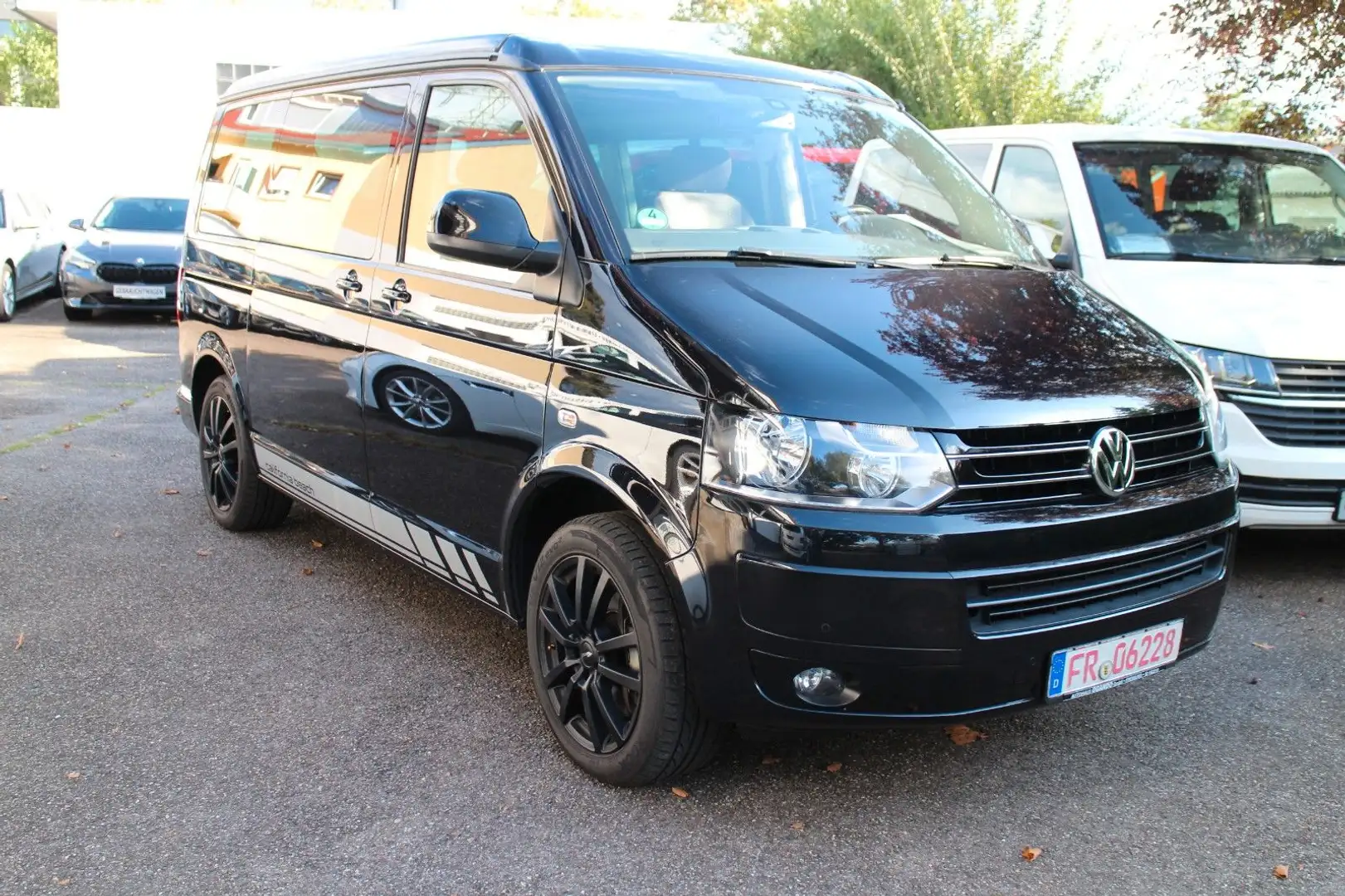 Volkswagen T5 California Beach 2,0TDI/DSG/StHZ/Nav/SHZ/AHK Noir - 2