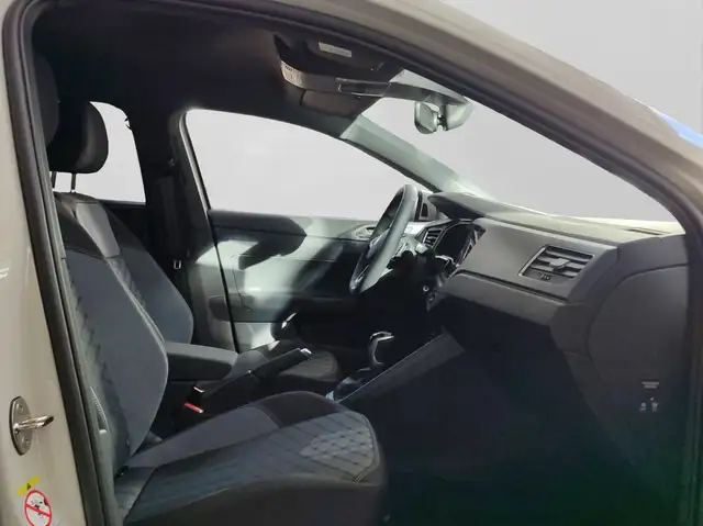 Volkswagen Taigo view 4