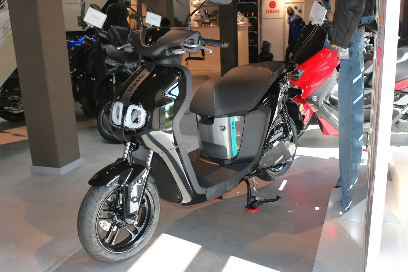 Yamaha Neo`s Electro Dual Battery Schwarz - 2