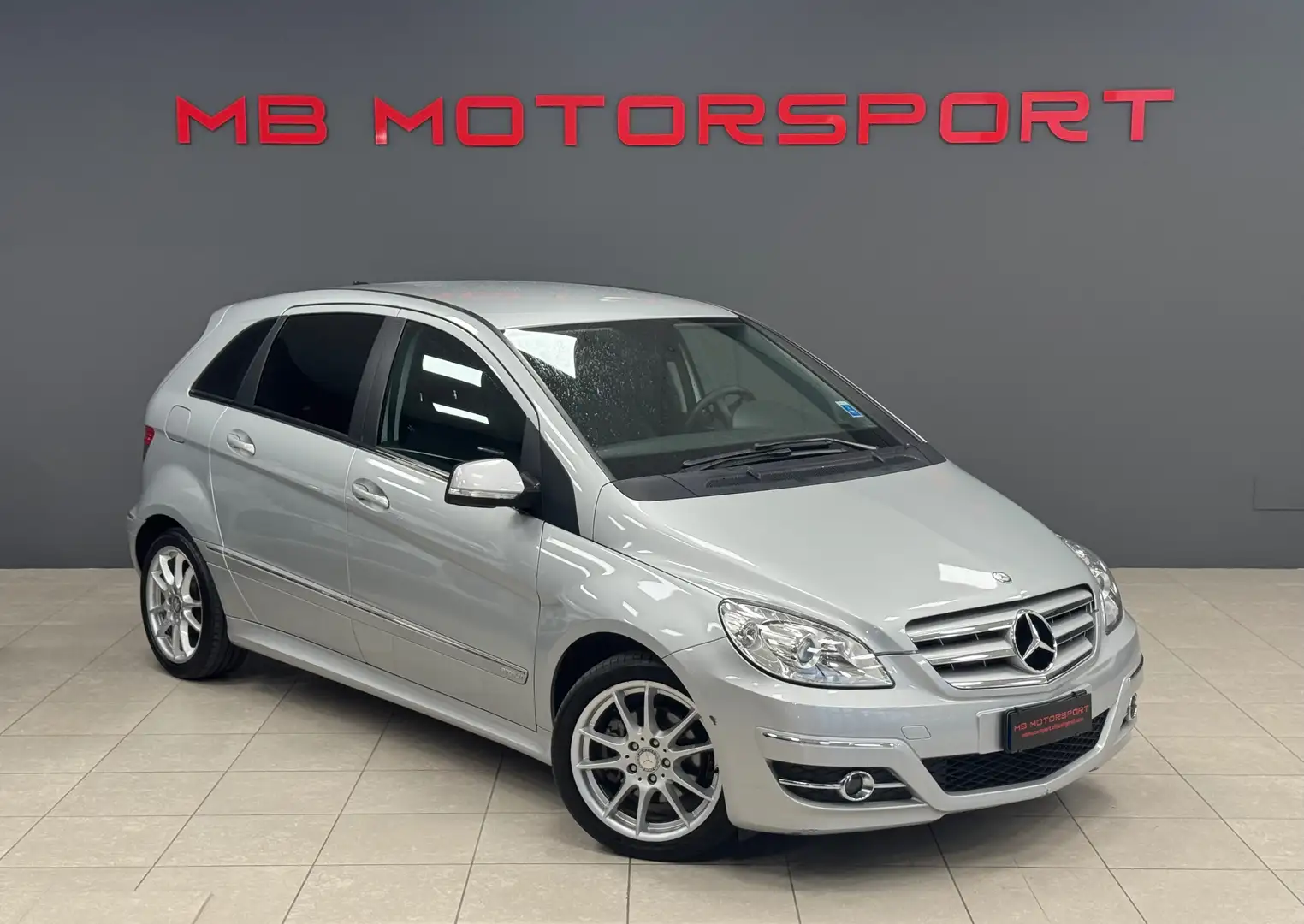 Mercedes-Benz B 180 cdi Premium Auto Plateado - 1