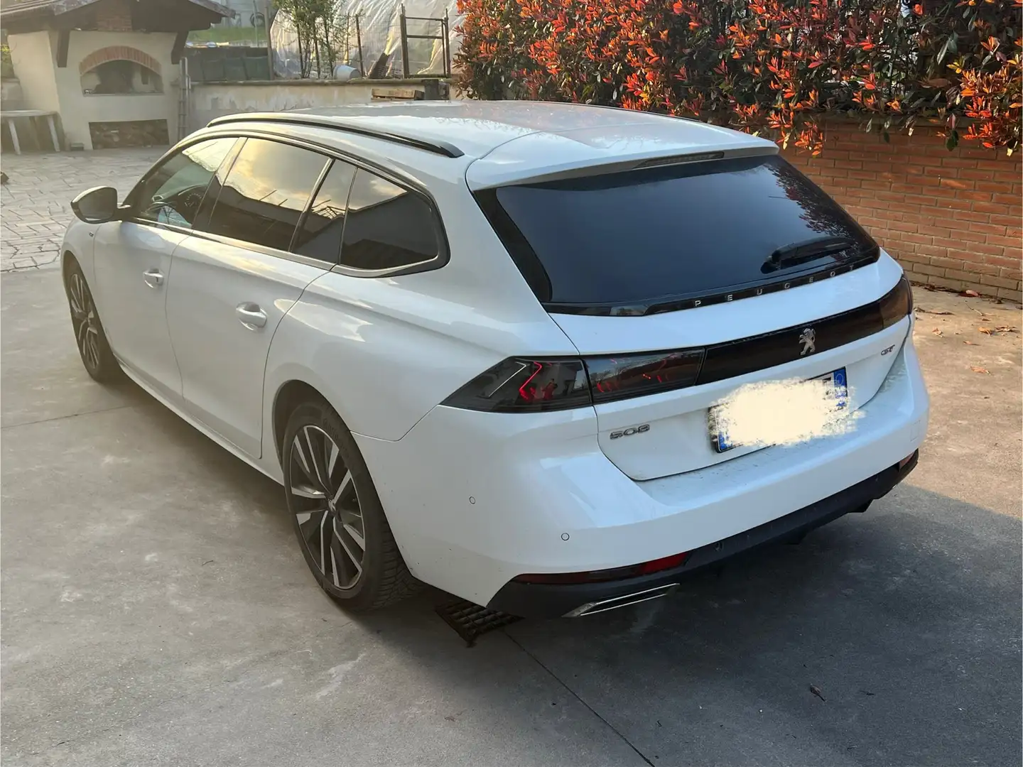 Peugeot 508 SW BlueHDi 130 EAT8 GT - 2