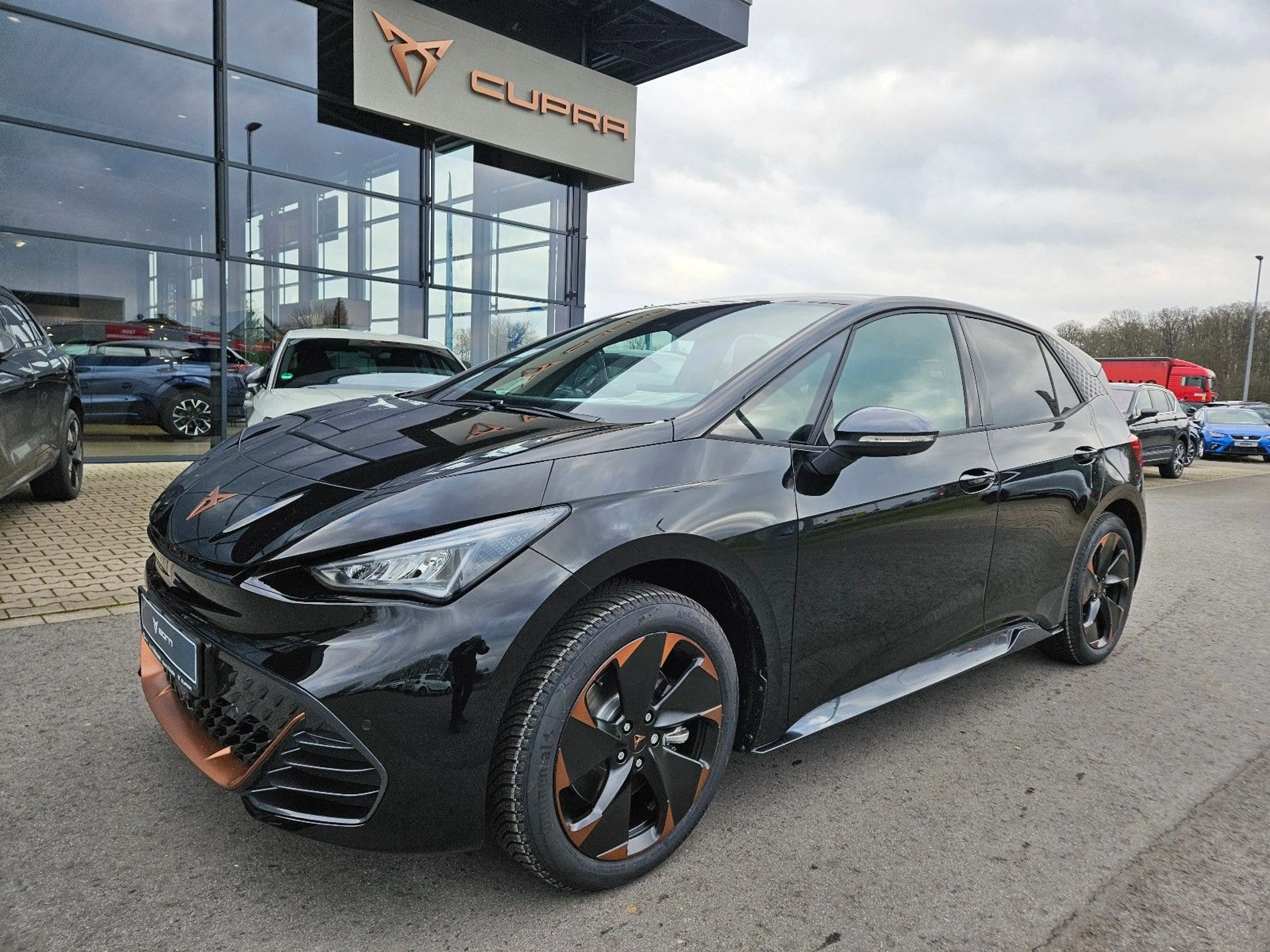 CUPRA Born 170KW Dynamic Ed.*Allwetter*Pilot M* — photo 2