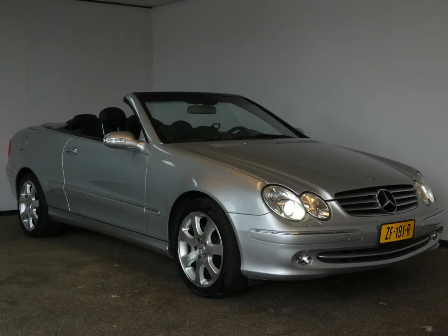 Mercedes-Benz CLK 320 Cabrio Avantgarde Grijs - 2