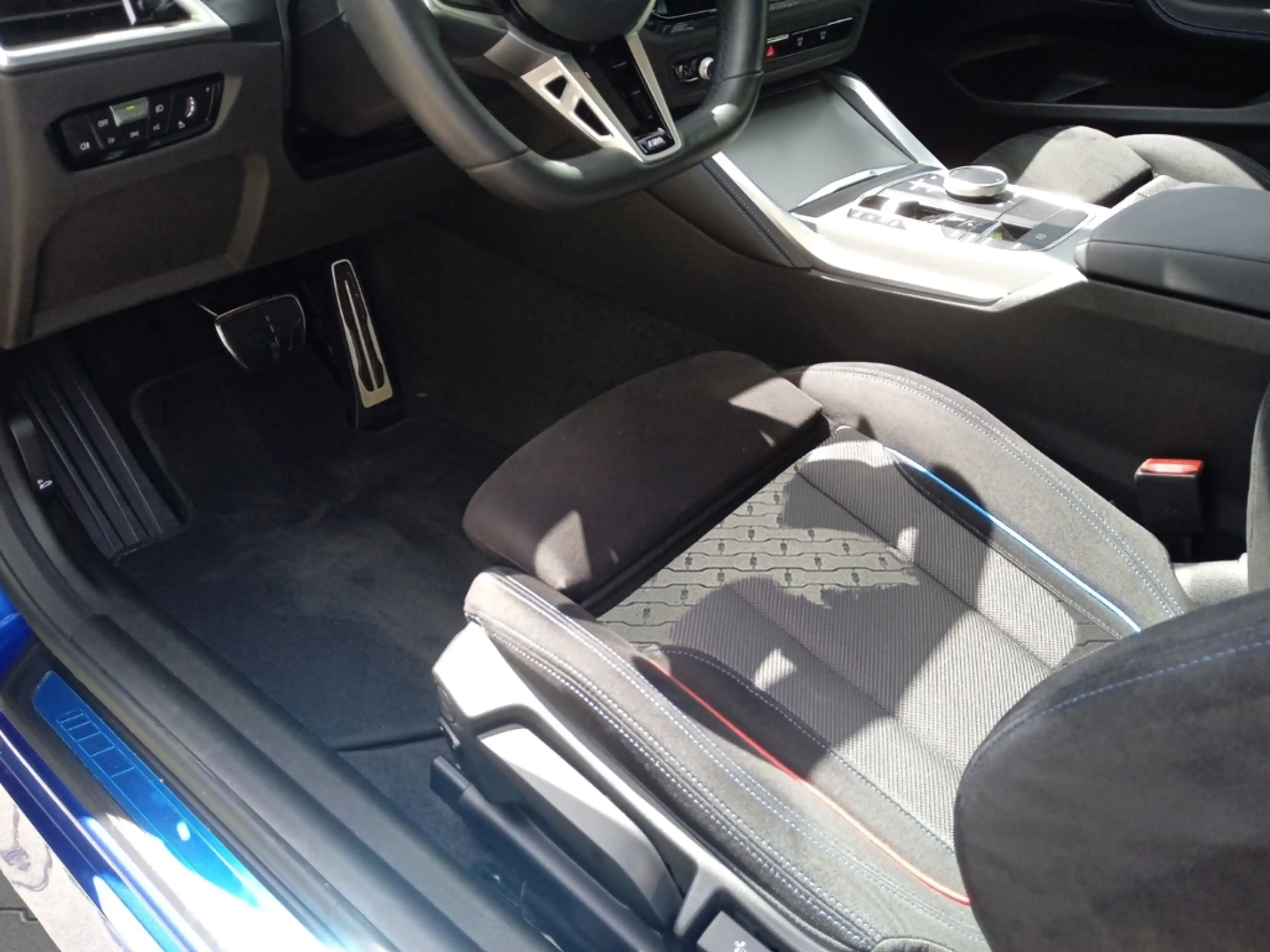BMW 230 i Coupe M Sport HUD AHK-abnehmbar Navi Digitales C — photo 14