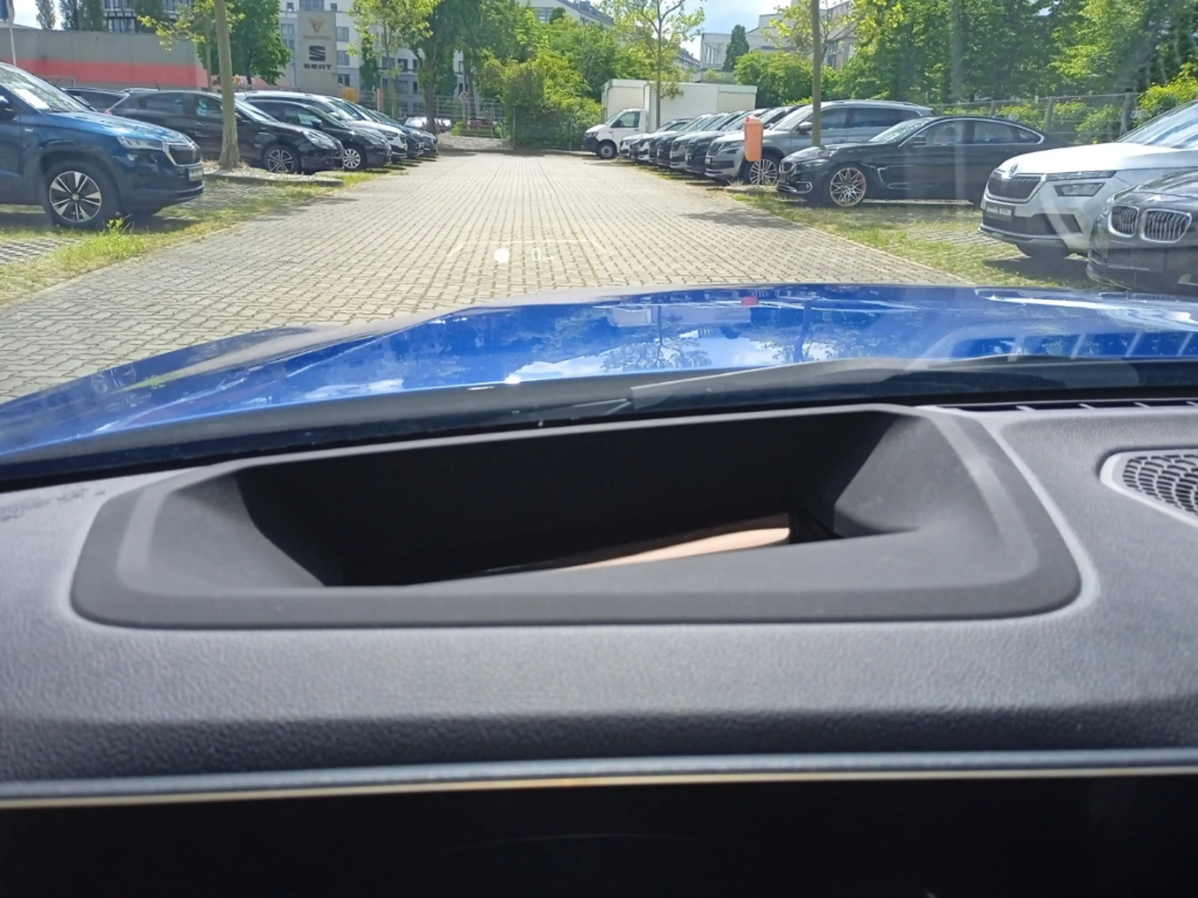 BMW 230 i Coupe M Sport HUD AHK-abnehmbar Navi Digitales C — photo 17