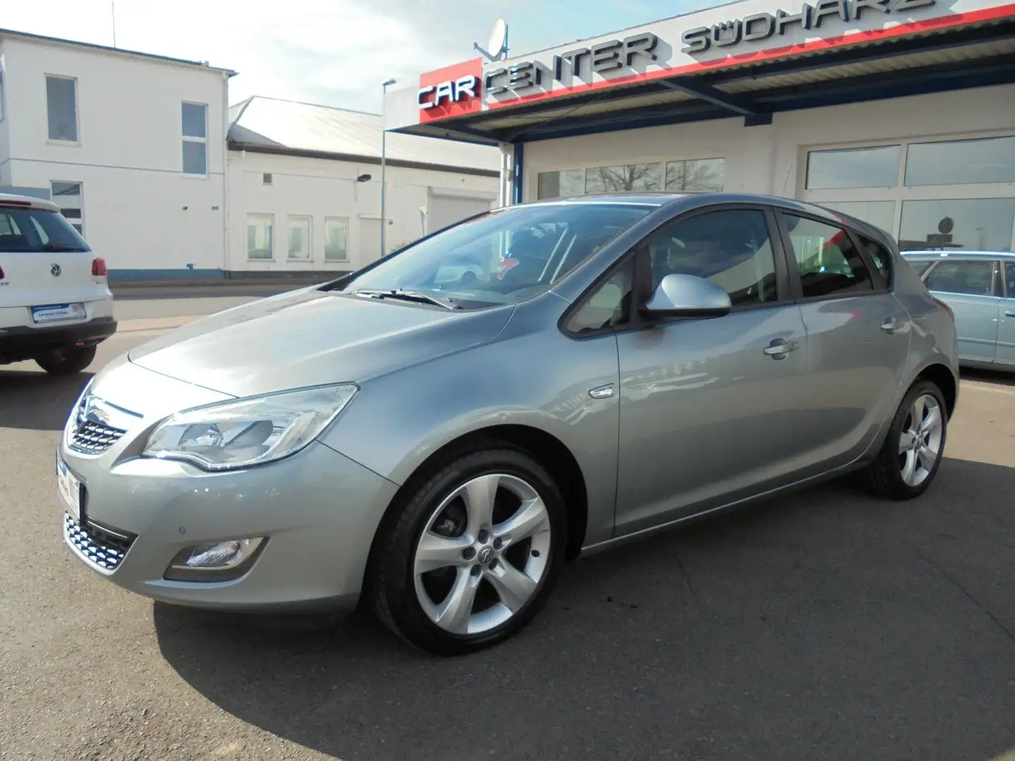 Opel Astra J Lim. 5-trg. Edition Silber - 2